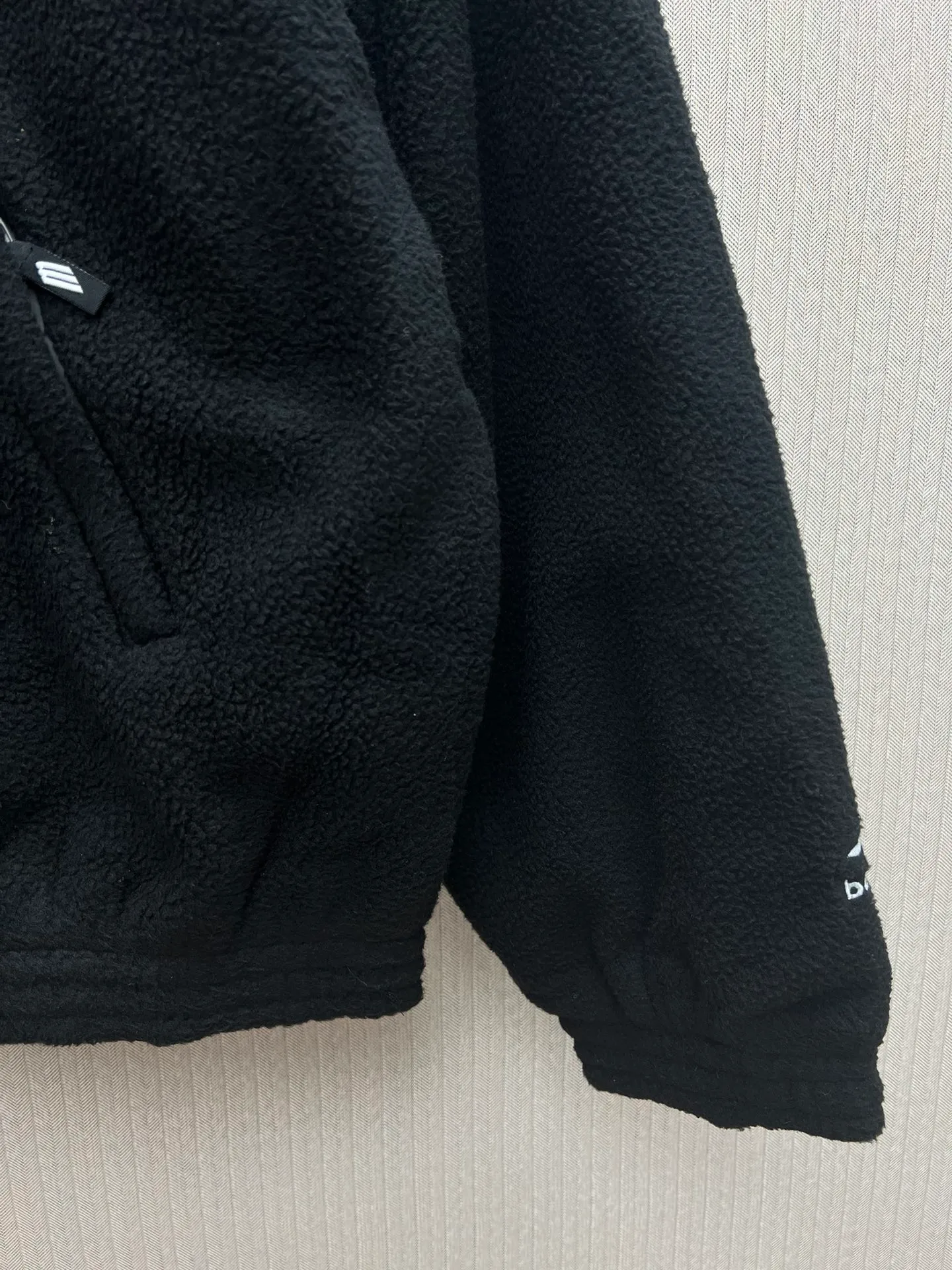 🅿️460 Paris 24ss new winter polar fleece sweatshirt hooded logo jacket, same style for men and women! Code number: 1.2.3.