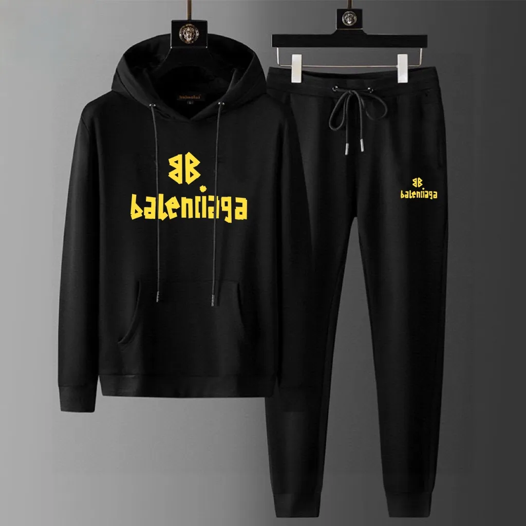 🅿️400 [BALENCIAGA] (Good news for fat people) hot-selling suit is coming. Focus on the original version of the official website. 2025 new hot-selling cardigan and sweatshirt suit. The original order is hard to buy🇭🇰. It is the meticulous work of top designers. It has a fitting and perfect upper body effect. 100% natural high-quality Roman cotton, close-fitting comfort, noble and elegant! Original hardware embodies elegance and nobility! Counter size: M-5XL (maximum wear up to 220 pounds)