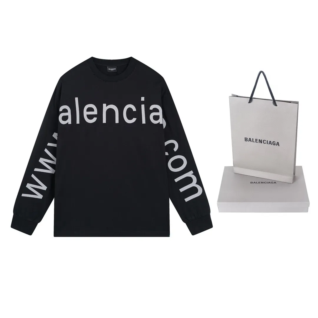 🅿️250 Actual pictures [Top version. Official website quality] BALENCI*GA/Paris BALENCI*GA#2024 latest model, Paris website embroidered letters large LOGO long-sleeved T-shirt. Brick cabinet sync. The first genuine product was developed, with over 200,000 stitches of counter-position embroidery on the chest. Notice! ️Full letter embroidery, welcome to compare! The fabric is made of Paris ZP custom-woven and dyed 100% cotton double-yarn compact cotton. The weight is 260 grams. The cloth surface is clean. The cloth pattern is clear. It is soft and comfortable. It has good color fastness and is not easy to change color. The threads are woven and dyed with no color difference. The embroidery is done using imported Tajima embroidery machines. Super 20W needle thread embroidery, accurate positioning, three-dimensional effect, clear lines. No burrs and miscellaneous threads, ultra-high craftsmanship embroidery. The version adopts OS loose shoulder design. Same style for men and women. Code: BL225001 Color: black, white. Size: XS S M L