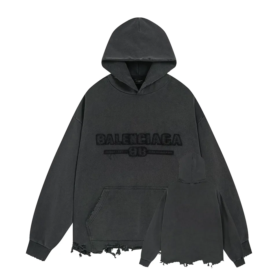 🅿️380 - BALENCI*GA Paris' latest hooded long-sleeved sweatshirt with chest patch with letter LOGO. The classic letter LOGO on the front is patched and embroidered with an imported Tajima embroidery machine. The master manually positions and hand-grinds the fixed points. The ready-made garments are washed and worn. Overweight craftsmanship. The effect is three-dimensional. Exclusively pattern-woven and dyed 460g fabric. Threads are dyed in the same vat with zero color difference. Brick cabinets are synchronized. Comparisons are welcome. Same style for men and women. -Color: Washed black -SIZE: Xs S M L style number 8960#