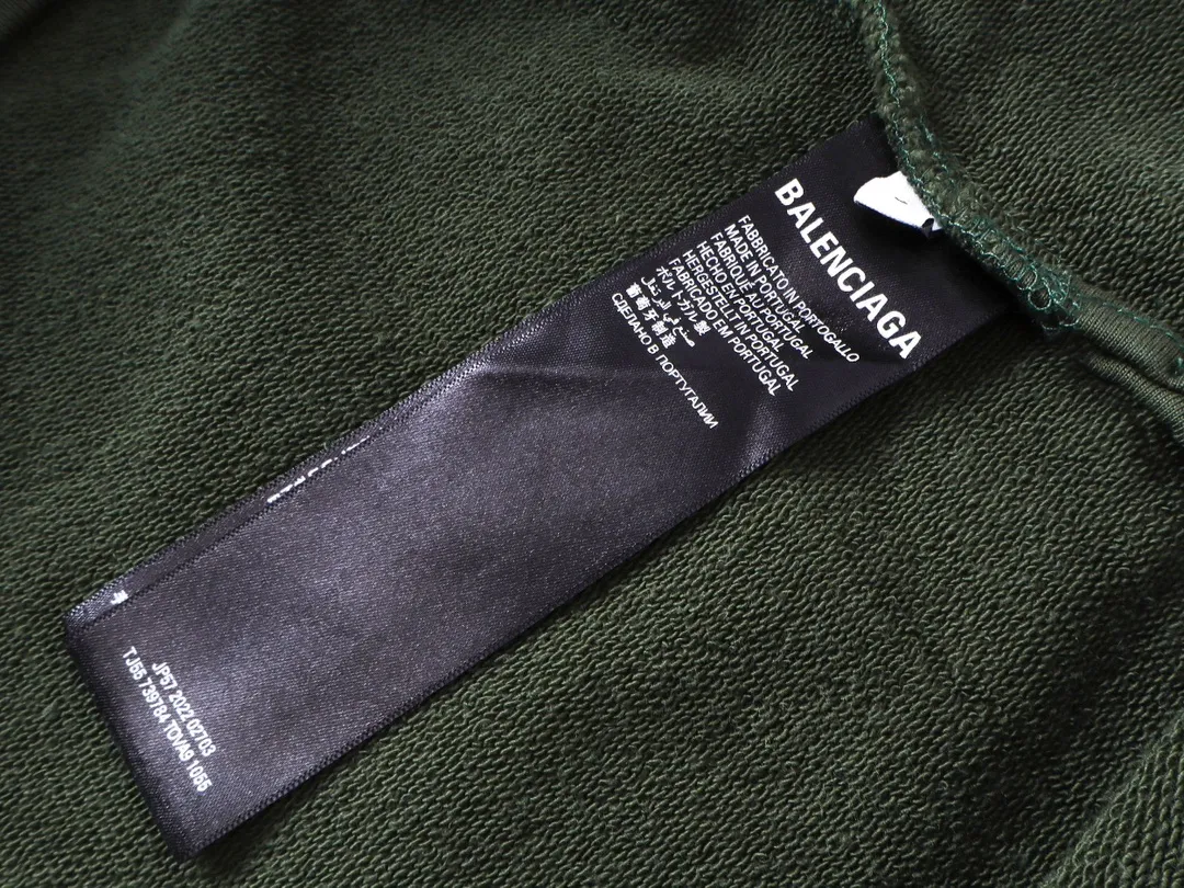 🅿️420 - BALENCI*GA 24ss Paris hot-selling tape hooded sweatshirt. The front and back panels are printed with tape direct printing. Many hand-made grinding. The ready-made clothes are washed and worn. The cloth surface is clean. The cloth pattern is clear, super heavy work. Soft and comfortable. Exclusively pattern-woven and dyed 450g fabric. Threads are dyed in the same vat with zero color difference. Different from the market currency. The version adopts os loose shoulder version. Welcome to compare, same style for men and women. -Color: Iron gray blue, Paris blue, washed black, burgundy, fluorescent yellow, green, khaki -SIZE: XS S M L style number 8912#