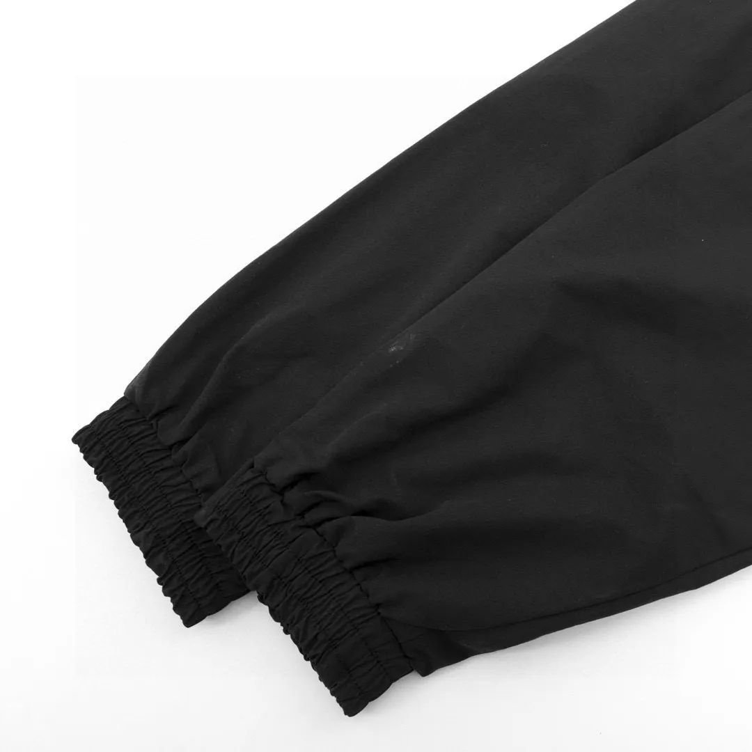 🅿️350 (1:1 original order quality) Balenciaga BLCG 24SS back letter embroidered poplin technical stand collar jacket. Technical poplin fabric, unisex style, large fit, dropped shoulders, front zipper, 2 front zipper diagonal pockets, elastic cuffs and waist, embroidered with DIY metal artwork on the back. Size：S-XL