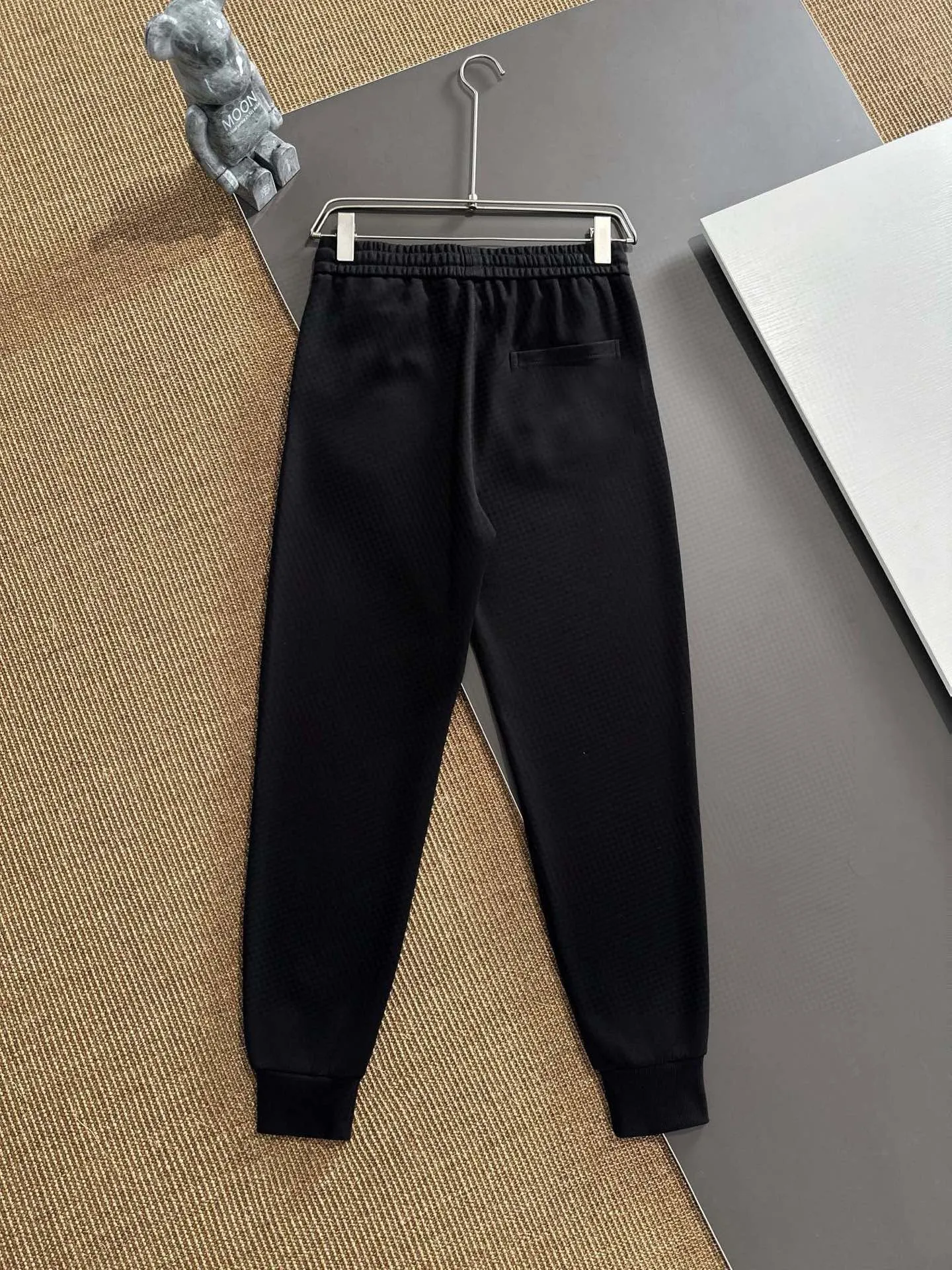 🅿️380 direct batch [BALENCIAGA] (Fat Man’s Gospel) hot-selling suit is coming. Focus on the original version of the official website. 2025 new hot-selling sweatshirt suit. The original order is the best. 🇭🇰The meticulous work of top designers. Just for a fitting and perfect upper body effect. 100% natural high-quality Roman cotton, close-fitting comfort, noble and elegant! Original hardware embodies elegance and nobility! Counter size: M-5XL (maximum wear up to 220 pounds)