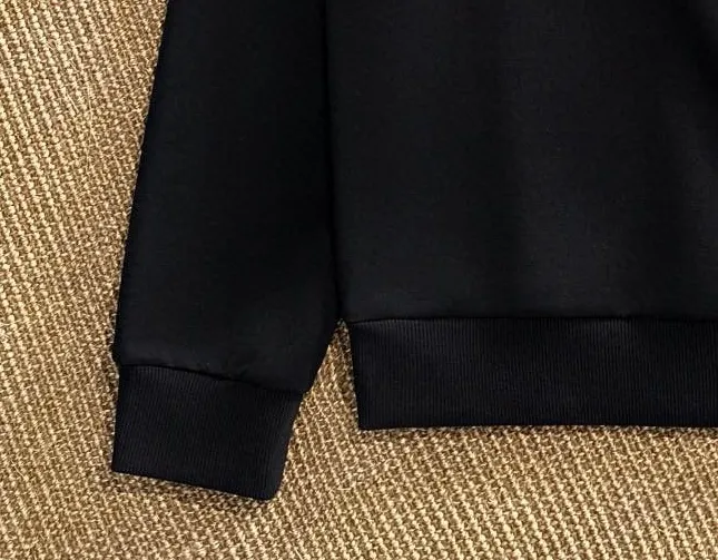 🅿️380 direct batch [BALENCIAGA] (Fat Man’s Gospel) hot-selling suit is coming. Focus on the original version of the official website. 2025 new hot-selling sweatshirt suit. The original order is the best. 🇭🇰The meticulous work of top designers. Just for a fitting and perfect upper body effect. 100% natural high-quality Roman cotton, close-fitting comfort, noble and elegant! Original hardware embodies elegance and nobility! Counter size: M-5XL (maximum wear up to 220 pounds)