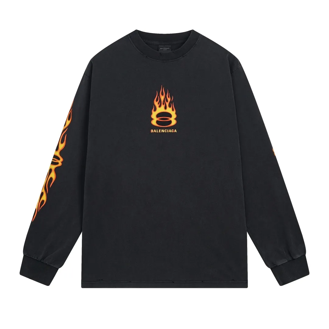 🅿️230 real photos [Top version. Official website quality] BALENCI*GA/Paris#.2024#Double Ring# Flame Direct Injection Printed Washed and Distressed Long Sleeve T-shirt 2024 New Style. Genuine product developed at the first time, widely used in the market. Happy printing comparison! The fabric is made of Paris ZP custom-woven and dyed cotton double yarn. Weighing 260 grams, the cloth surface is clean. The cloth pattern is clear, soft and comfortable. The threads are dyed with no color difference. The printing uses environmentally friendly imported materials for direct printing, with clear patterns and three-dimensional effects. The entire garment is washed, distressed and worn. The version adopts OS loose shoulder design. Same style for men and women. Code: BL225037 Color: washed black Size: XS S M L