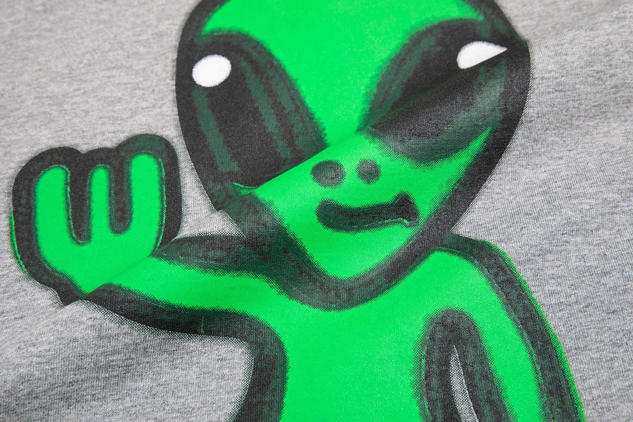 🅿️180 9196# Detailed picture Top version [[BALENCIA*GA] official website quality Paris new front panel alien back panel smiley face printed luminous effect short-sleeved T-shirt OS version loose dropped shoulders Unisex fabric: 260 grams 100% cotton double yarn Technology: front and rear digital direct injection Right sleeve embroidery Garment wash Shape solid color Color: black off-white floral gray Size: XS S M L