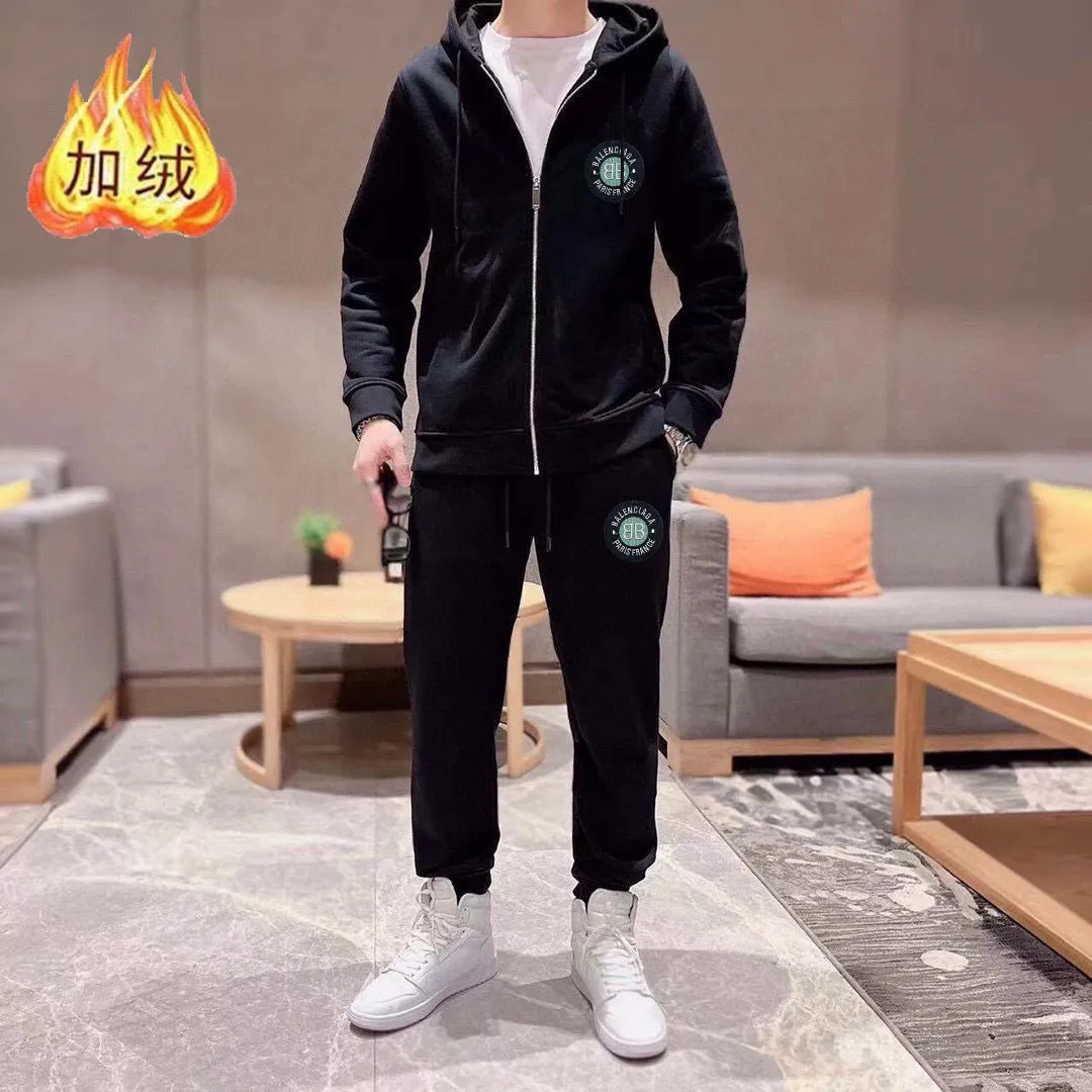 🅿️460 brand [BALENCIAGA] (velvet and thickened) 2025 spring new product, celebrities’ favorite fashion-flavored casual suit, clean and neat tailoring, full of urban style. Made of high-quality customized fabrics, the lining has excellent thermal insulation effect, feels soft and dry, and the upper body effect is crisp and stylish. The three-dimensional cutting process and the pattern are all of high standards, and the silhouette version has the right benefits! It is not tight at all, and you feel good when you put it on. So many top-quality raw materials create high-end products with unparalleled value. It is the first choice for high-end fashion people. (Size: M-4XL can wear up to 200 pounds)