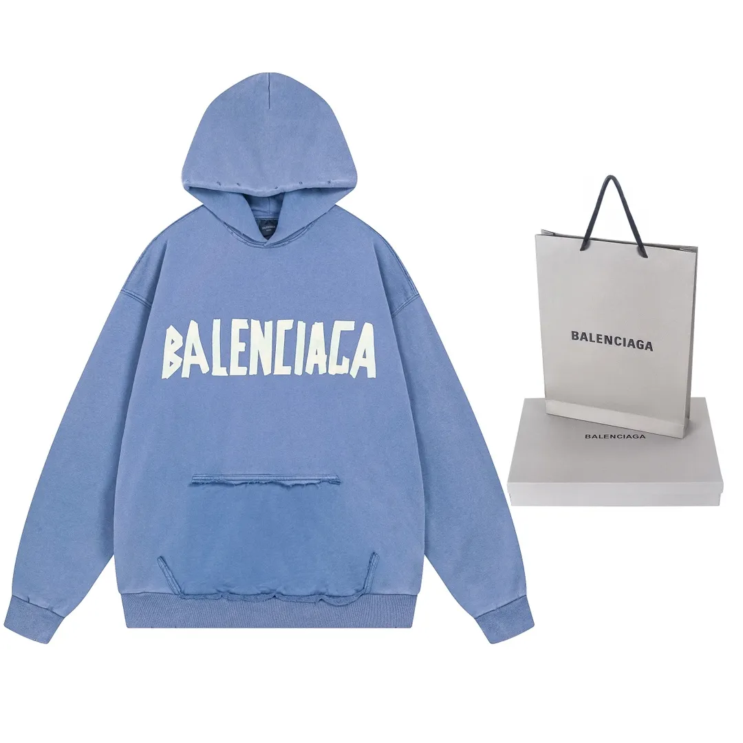 🅿️390 real photos [Top version. Official website quality] BALENCI*GA/Paris. 23ss latest classic hot model. Purchase the original board at the first time. Color. Printing. Washing. Production and authenticity. Wrong version in Jubie market. Welcome to compare. Tape direct printing. Ready-to-wear hooded sweatshirt washed and worn twice. The brick cabinet is synchronized. The fabric is made of Paris ZP custom-woven and dyed cotton sweatshirt. The weight is 450 grams. The cloth surface is clean. The cloth pattern is clear, soft and comfortable, and the threads are dyed with no color difference. The classic pattern adopts Kornit imported direct injection. The letters are clear and the effect is three-dimensional. Restored brick cabinet. The garments were washed and aged, and polished by many hands. Produced by ultra-heavy craftsmanship, special market currency. Note⚠️ZP fabric is made of fine-grained yarn. Pay attention to the big difference! Welcome to compare! The version adopts OS loose shoulder version. The same style for men and women. Code: BL238016 Color: dark gray blue, Paris blue, washed black, burgundy, fluorescent yellow, green, floral gray, sky blue, khaki Size: XS S M L