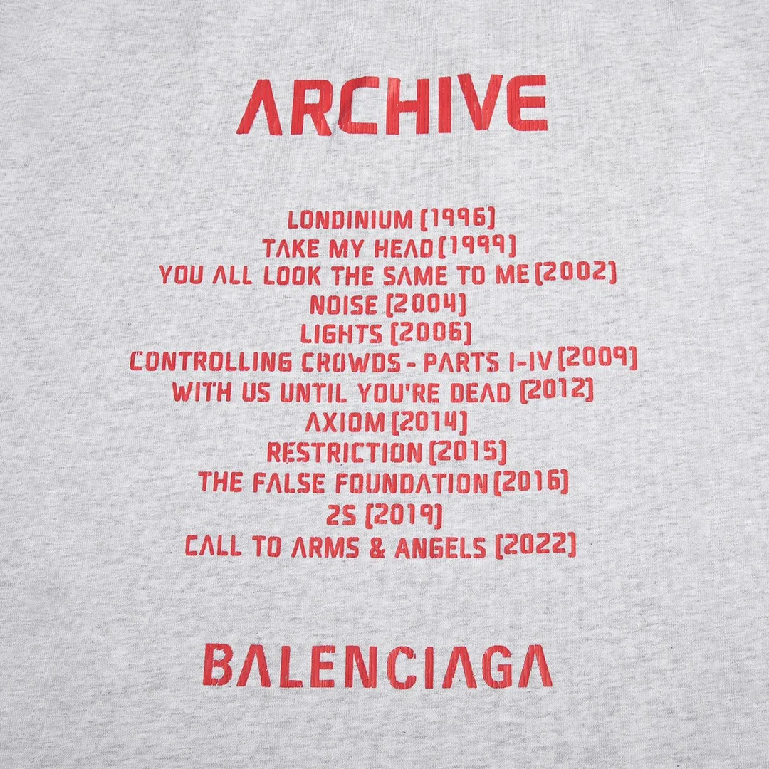 🅿️180 9121# Detailed picture Top version [[BALENCIA*GA] official website quality Paris new joint music collaboration cracked stretch crack short-sleeved T-shirt OS version loose dropped shoulders Unisex style Fabric: 260g 100% cotton double yarn Process: front and rear panels left and right sleeves crack print Garment wash worn distressed solid color Color: black (cracked) gray (cracked) Size: XS S M L