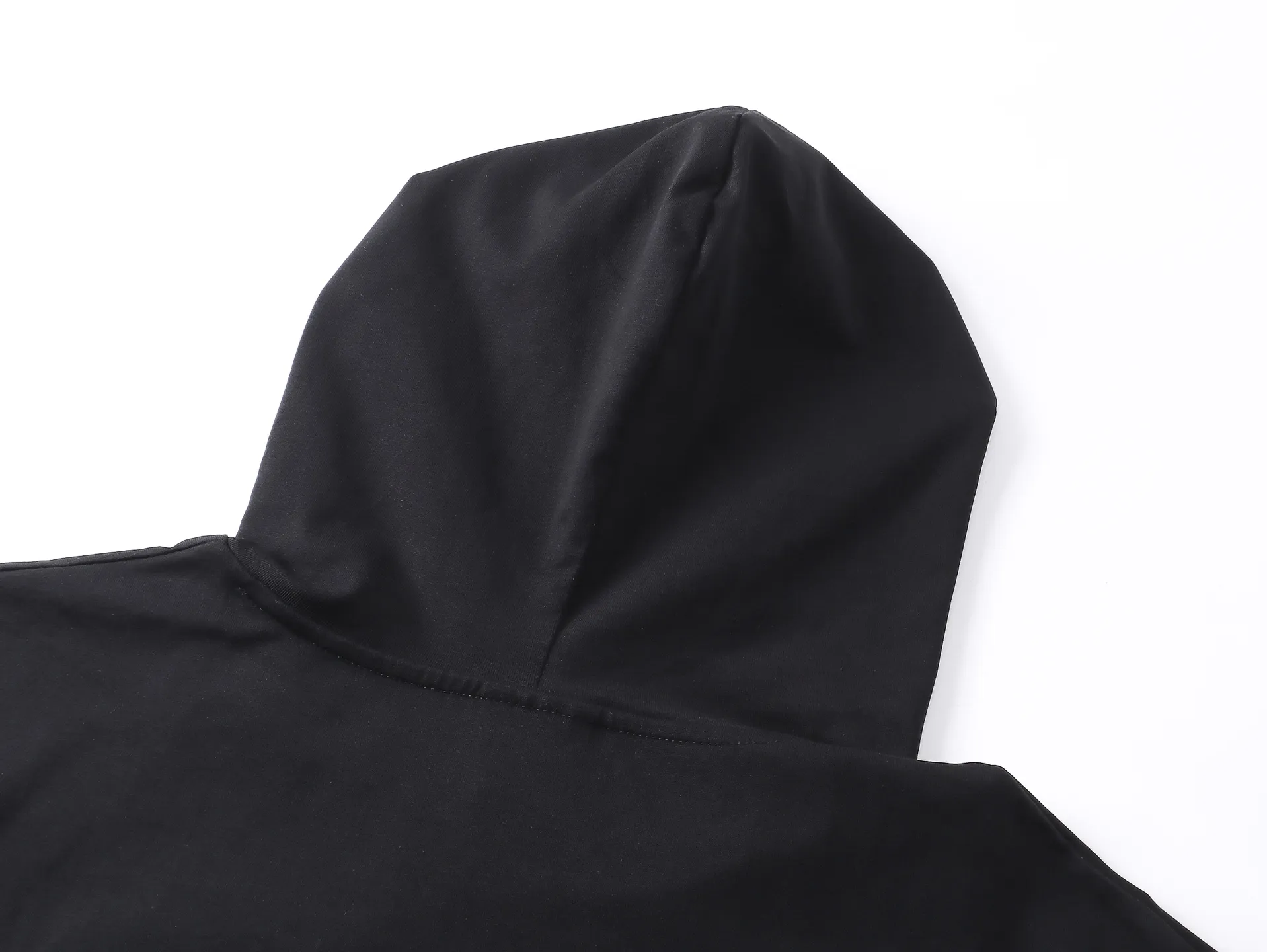 🅿️280 BALENCI*GA Paris classic small label 3M logo hooded long-sleeved T-shirt. The front and sleeves are embroidered with imported Tajima machines. The effect is three-dimensional. Restore the brick cabinet. Exclusively woven and dyed 280g fabric. The threads are dyed in the same vat with zero color difference. The version adopts OS loose shoulder version. Welcome to compare. Same style for men and women -Color: black -SIZE: Xs S M L Style No. 8642#