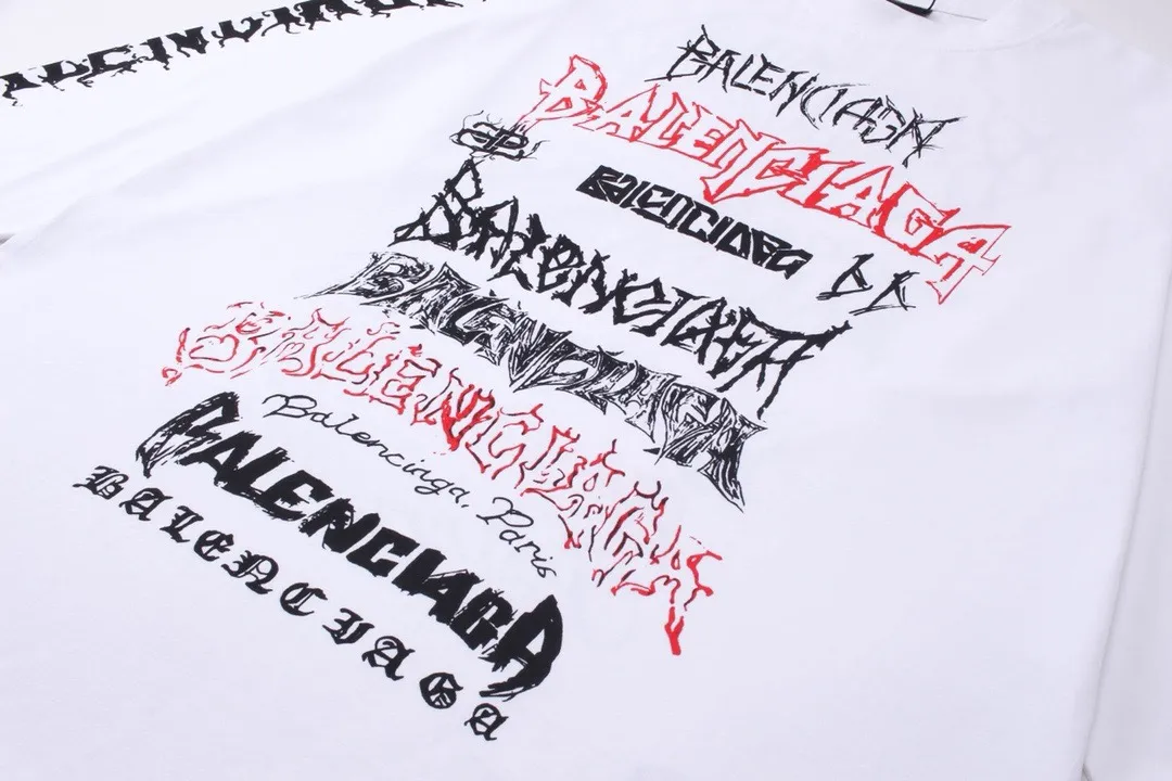 🅿️210 real photos [Top version. Official website quality] BALENCI*GA/Paris. 2024 new style. Year of the Dragon limited print long-sleeved T-shirt, synchronized with brick cabinets. Developed genuine product at the first time, enjoy printing and comparison! The fabric is made of Paris ZP custom-woven and dyed cotton double yarn. Weighing 260 grams, the cloth surface is clean. The cloth pattern is clear, soft and comfortable. The threads are dyed with no color difference. The classic LOGO is made of environmentally friendly imported materials, drawn silk flowers, with clear letters and three-dimensional effect. Restore the brick cabinet. Welcome to compare, the version adopts the OS loose shoulder version. Same style for men and women Coding: BL235035 Color: black, white, pink Size: XS S M L