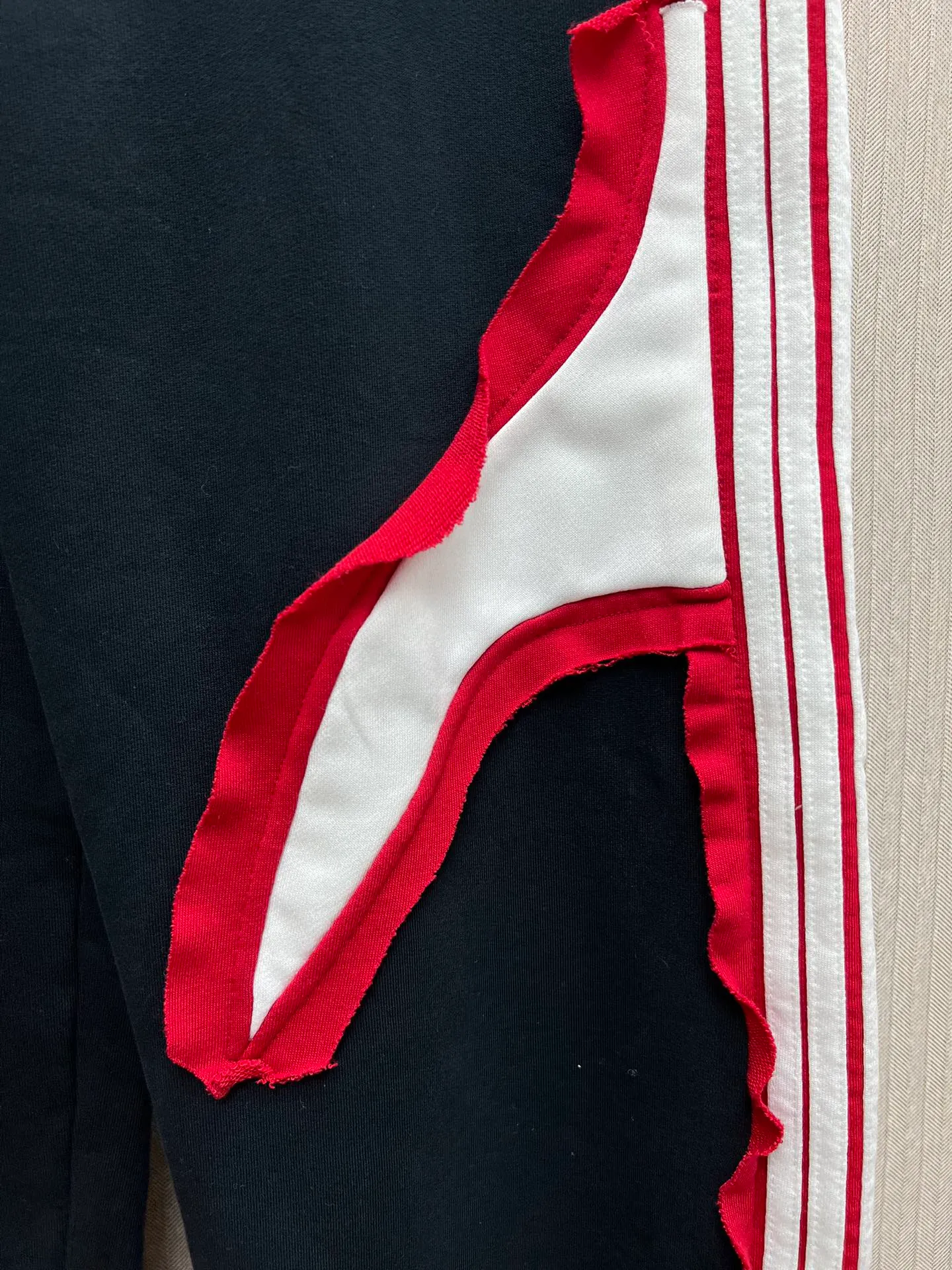 🅿️570 Paris 25ss new mid-waist side striped knitted sweatpants, loose fit, men's style, black, size: XS.S.M.L.