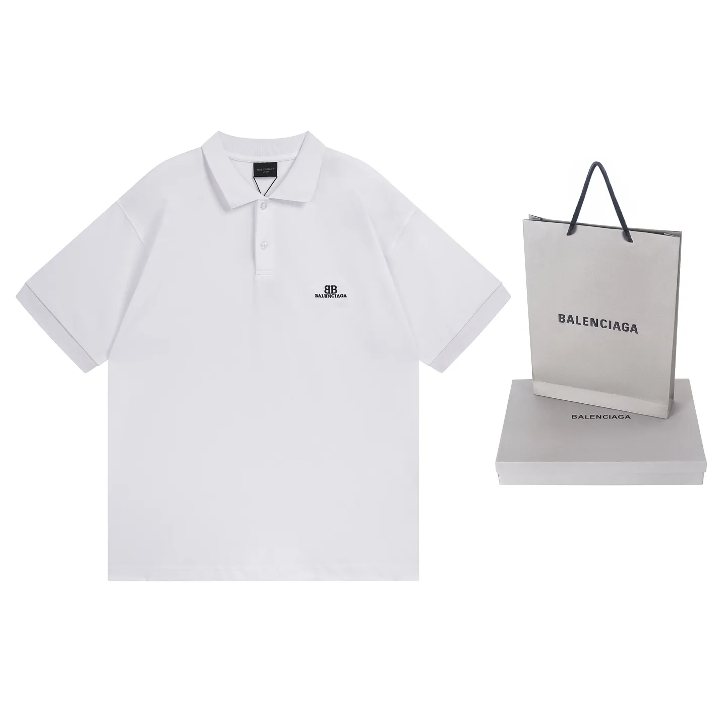 🅿️200 Actual pictures [Top version. Official website quality] BALENCI*GA/Paris #2025 new style, Paris classic LOGO double B embroidered POLO shirt, pure cotton rib cuffs, welcome to compare! The fabric is made of Paris ZP custom-woven and dyed cotton pique, with a weight of 260 grams. The cloth surface is clean. The cloth pattern is clear, soft and comfortable. The threads are woven and dyed with no color difference. The embroidered LOGO is embroidered using imported Tajima embroidery machine. The effect is three-dimensional. Restore the brick cabinet, adopt OS loose shoulder style. Same style for men and women. Coding: BL252205 Color: black, white Size: XS S M L