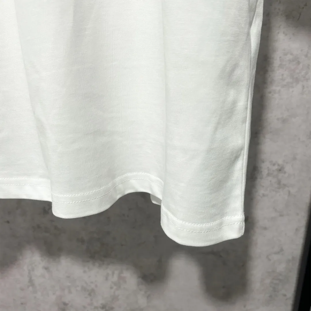 🅿️160 9105# Real shot top version [[BALENCIA*GA] official website quality Paris new classic letter back panel printed short-sleeved T-shirt OS version loose dropped shoulders Unisex fabric: 260g 100% cotton double yarn Process: back panel printing Garment wash Shape solid color Color: black white Size: XS S M L