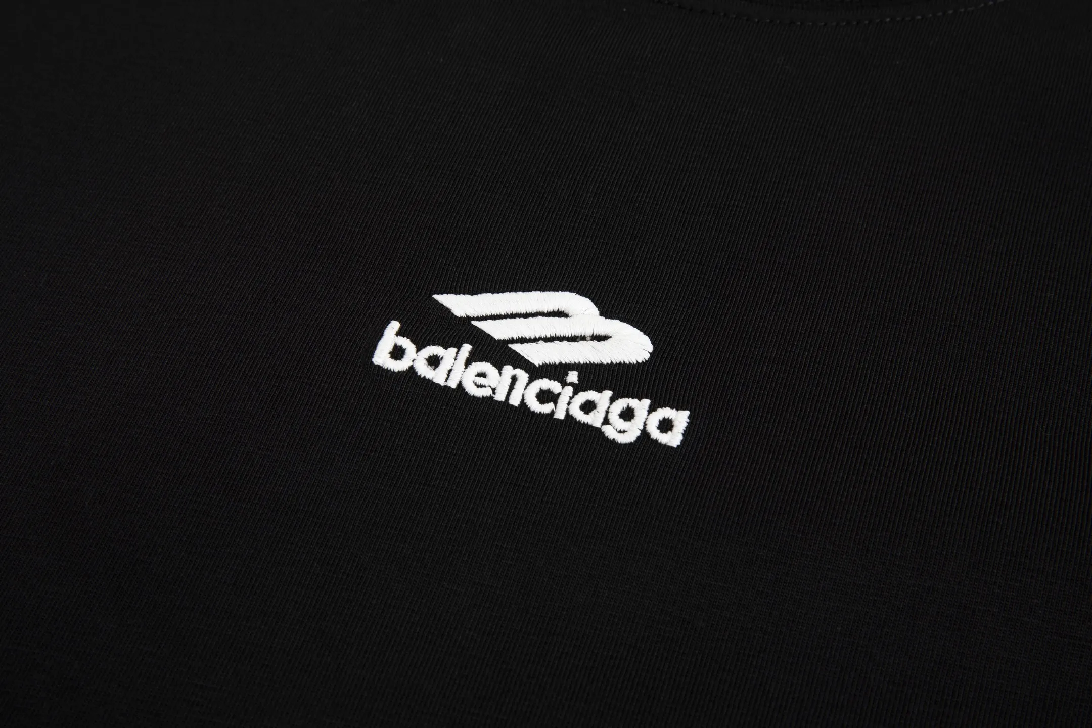 🅿️160 9172# Detailed picture Top version [[BALENCIA*GA] official website quality Paris new ski series 3M classic LOGO embroidered short-sleeved T-shirt OS version Loose dropped shoulders Same style for men and women Fabric: 260 grams 100% cotton double yarn Technology: embroidery on the front left and right sleeves Garment washing Shape solid color Color: black white Size: XS S M L