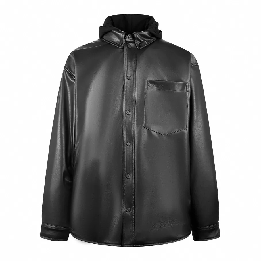 🅿️960 [Exclusive supply] BLCG Parker hooded zipper leather jacket. Original purchase and development for 34,900. The fabric is made of customized French Bazaar black guri fine leather and 1000 cotton cotton. Unparalleled texture and luster. Natural texture. Comfortable and close to the skin. Decorated with the same color Balenciaga logo on the front. The hat and the leather gap are cleverly integrated to create a fake two-piece visual illusion. The sense of layering is full. He is a leader in fashion. It is the sediment of time, the representative of gentleman, and the silent declaration of noble status. High-frequency voltage embossing technology uses high-frequency voltage to produce a thermal effect on the leather surface. The thermal effect causes slight deformation of the leather fibers, forming a unique texture and the Balenciaga letter logo. Polishing and polishing: Use professional polishing tools to carefully process the leather surface, and then use special agents to polish the leather to improve the overall beauty of the leather. The template machine performs seamless splicing, and the design and shape of the original leather jacket and hat brim are first and accurately customized, and then manually sewn, and then accurately aligned with the assistance of the template machine to ensure a smooth and seamless effect. Size:1/2/3