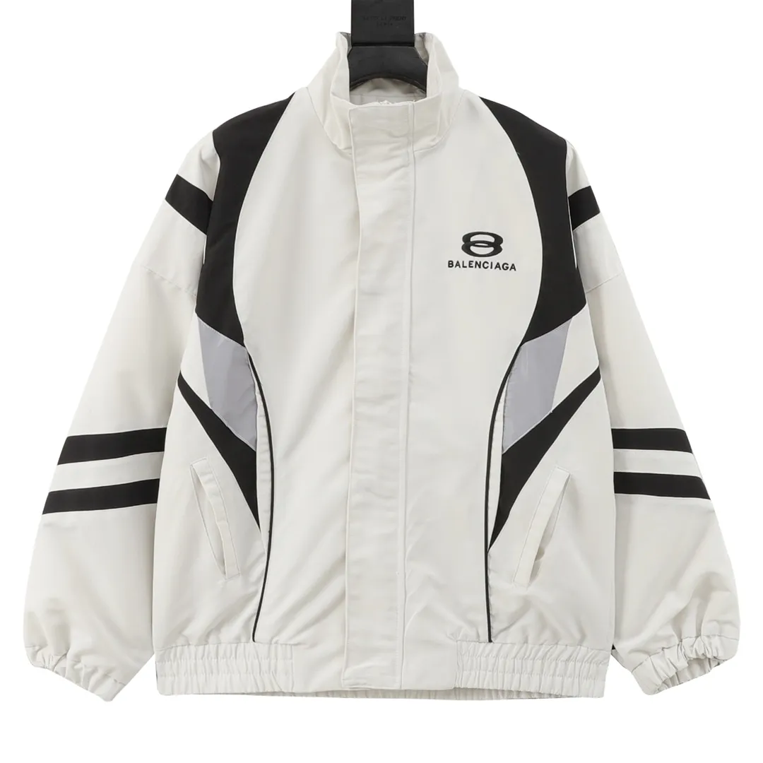 🅿️570 Balenciaga/Balenciaga catwalk style spliced ​​sports jacket, light luxury, a must-have item for daily commuting for men and women. Correct version. Welcome to compare. · Customized regenerated nylon fabric with slight crumpling process · Fabric with waterproof coating process · Three-grade polyester bird's eye mesh lining