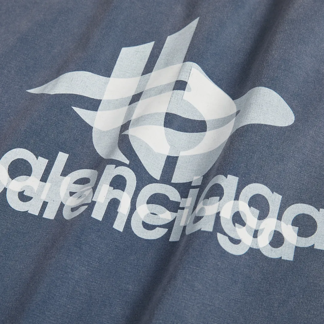 🅿️170 9115# Detailed picture Top version [[BALENCIA*GA] official website quality Paris new phantom double LOGO printed short-sleeved T-shirt OS version Loose dropped shoulders Unisex style Fabric: 260g 100% cotton double yarn Process: front and rear panel printing Garment wash Distressed solid color Color: washed blue Size: XS S M L