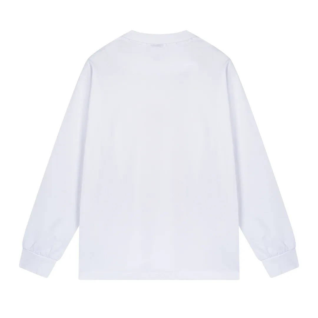 🅿️250 Actual pictures [Top version. Official website quality] BALENCI*GA/Paris BALENCI*GA#2024 latest model, Paris website embroidered letters large LOGO long-sleeved T-shirt. Brick cabinet sync. The first genuine product was developed, with over 200,000 stitches of counter-position embroidery on the chest. Notice! ️Full letter embroidery, welcome to compare! The fabric is made of Paris ZP custom-woven and dyed 100% cotton double-yarn compact cotton. The weight is 260 grams. The cloth surface is clean. The cloth pattern is clear. It is soft and comfortable. It has good color fastness and is not easy to change color. The threads are woven and dyed with no color difference. The embroidery is done using imported Tajima embroidery machines. Super 20W needle thread embroidery, accurate positioning, three-dimensional effect, clear lines. No burrs and miscellaneous threads, ultra-high craftsmanship embroidery. The version adopts OS loose shoulder design. Same style for men and women. Code: BL225001 Color: black, white. Size: XS S M L