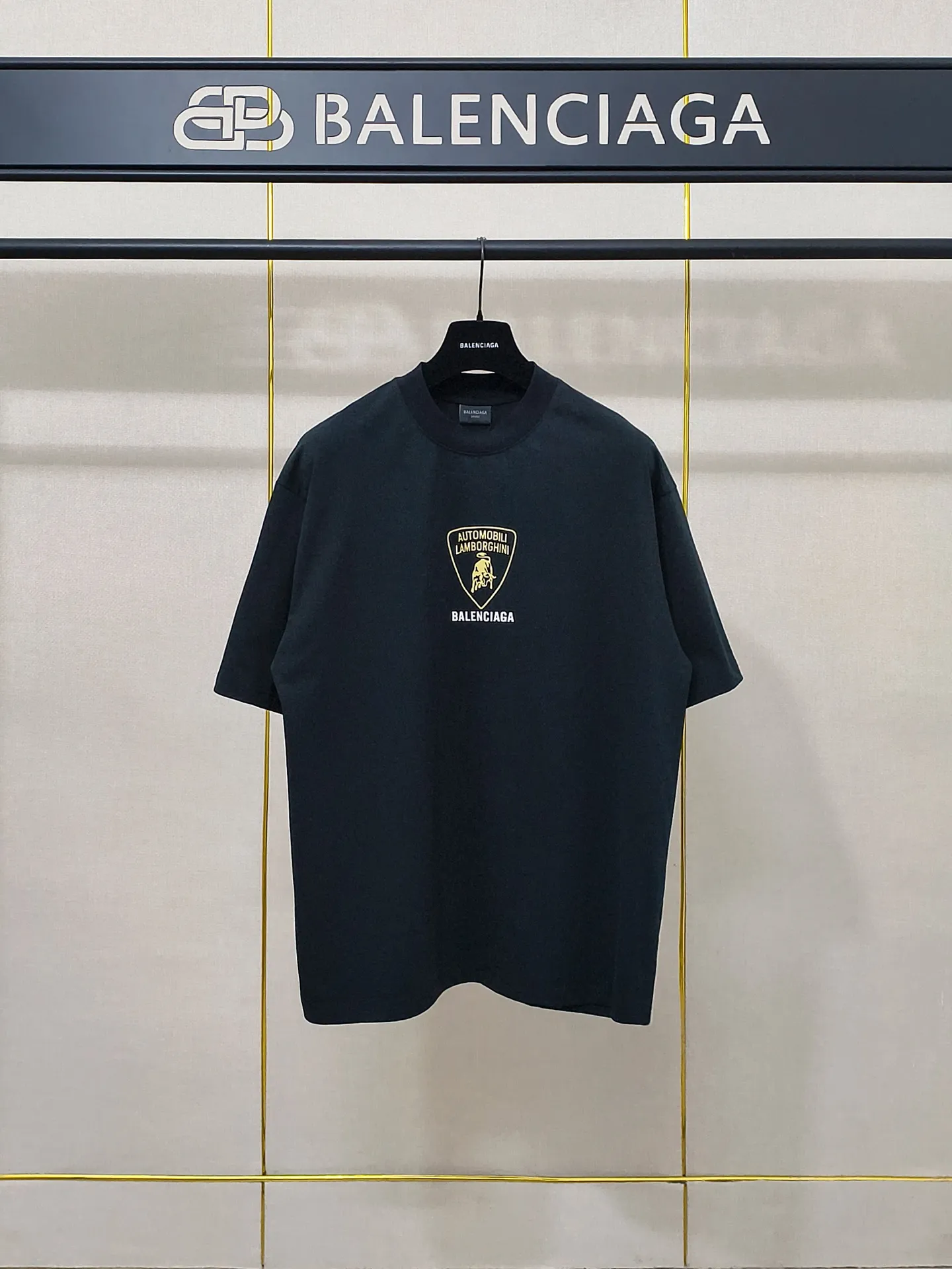 🅿️160 9192# Detailed picture Top version [[BALENCIA*GA] official website quality Paris new co-branded Lamborghini Lamborghini printed short-sleeved T-shirt OS version Loose dropped shoulders Unisex Fabric: 260 grams 100% cotton double yarn Process: front and rear panel printing Garment wash Shape solid color Color: black Size: XS S M L