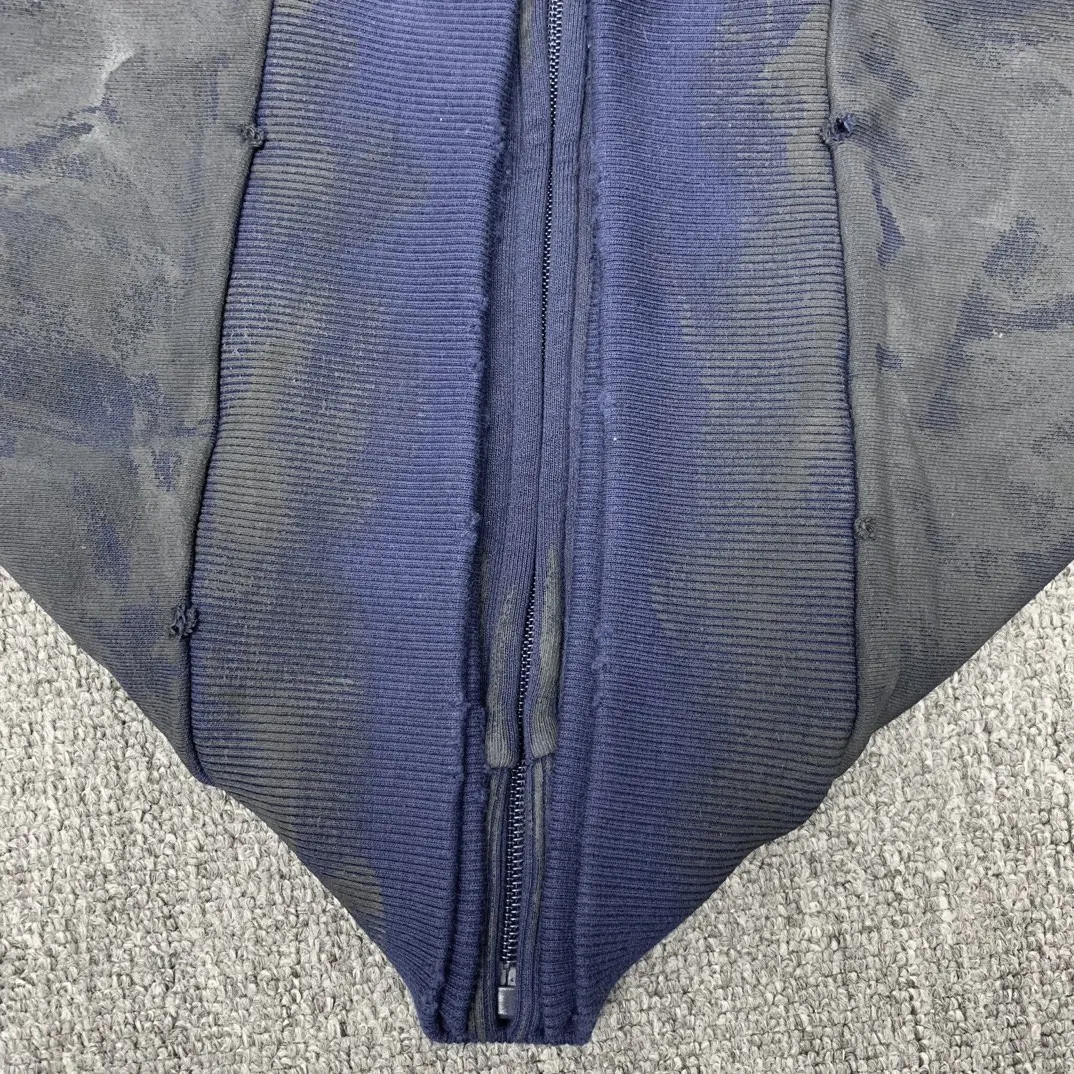 Details added————The top tested version Balenciaga Paris co-branded Lauren Raff mustang war horse embroidered flag muddy distressed dirty zipper cardigan sweatshirt #custom-woven Paris fabric 480g. The zipper is matched with a custom logo. Imported Tajima machines are used to embroider large-area heavy-duty high-density embroidery effects to make the embroidery more three-dimensional. The back is printed with imported glue. The ready-made garments are hand-ground and irregularly applied with mud to create a mud effect. Each piece of clothing needs to be coated three times, with an hour's interval between each coat to allow the coating to dry completely to ensure that the printing will not stick together. Exclusive and high quality due to heavy work and time consuming labor.   Color: Dark Blue Size: XS-L P:510