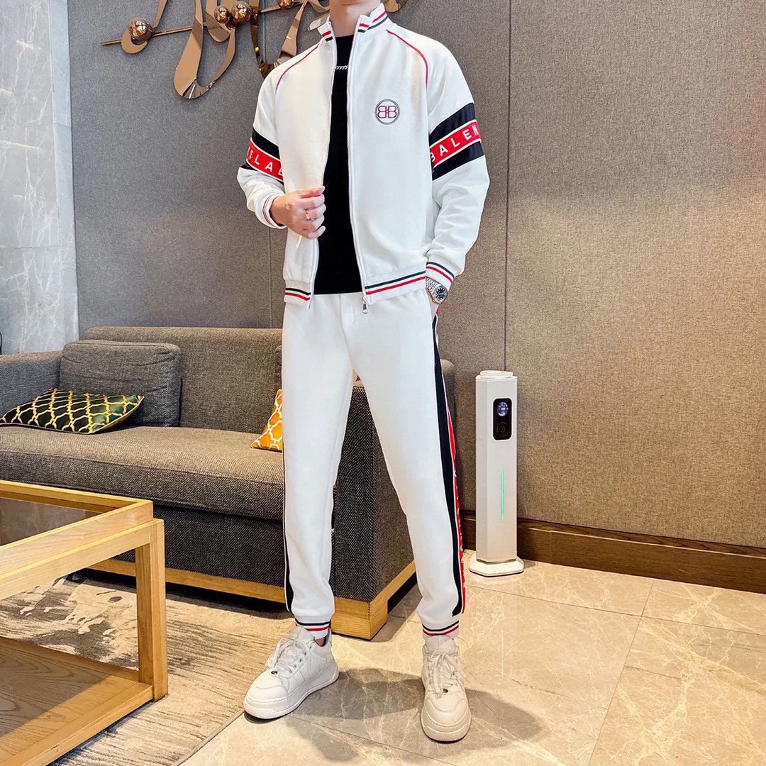 🅿️500 [BALENCIAGA] Hot-selling suit is coming. Focus on the original version of the official website. 2025 new hot-selling cardigan sweater suit. The original order is the best product. 🇭🇰The meticulous work of top designers is dedicated to a fitting and perfect upper body effect. All-natural high-quality Tencel Roman cotton 100%, close-fitting comfort, noble and elegant! Original hardware embodies elegance and nobility! Counter size: M-4XL (up to 190 pounds)
