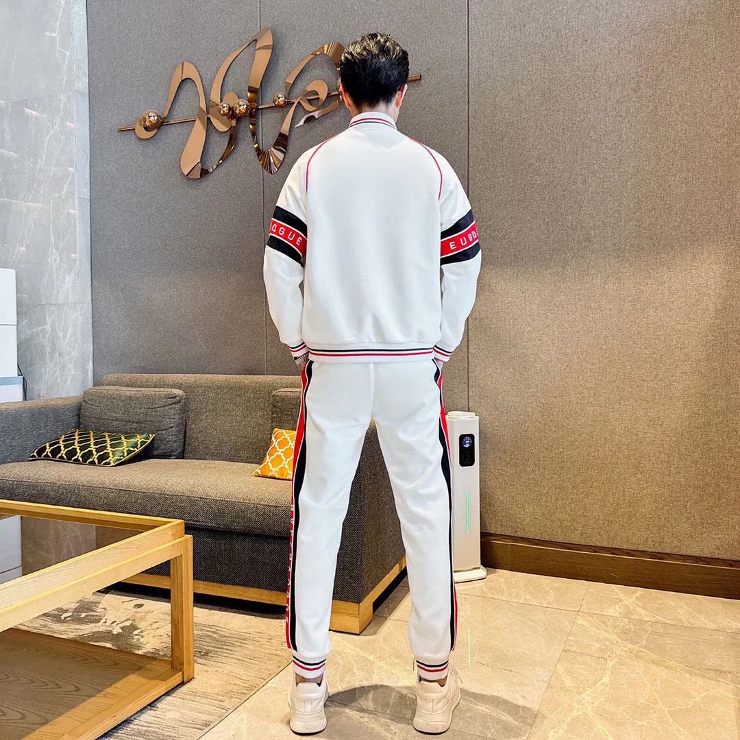 🅿️500 [BALENCIAGA] Hot-selling suit is coming. Focus on the original version of the official website. 2025 new hot-selling cardigan sweater suit. The original order is the best product. 🇭🇰The meticulous work of top designers is dedicated to a fitting and perfect upper body effect. All-natural high-quality Tencel Roman cotton 100%, close-fitting comfort, noble and elegant! Original hardware embodies elegance and nobility! Counter size: M-4XL (up to 190 pounds)