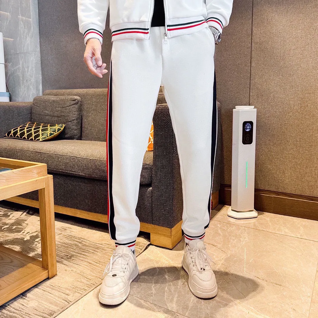 🅿️500 [BALENCIAGA] Hot-selling suit is coming. Focus on the original version of the official website. 2025 new hot-selling cardigan sweater suit. The original order is the best product. 🇭🇰The meticulous work of top designers is dedicated to a fitting and perfect upper body effect. All-natural high-quality Tencel Roman cotton 100%, close-fitting comfort, noble and elegant! Original hardware embodies elegance and nobility! Counter size: M-4XL (up to 190 pounds)