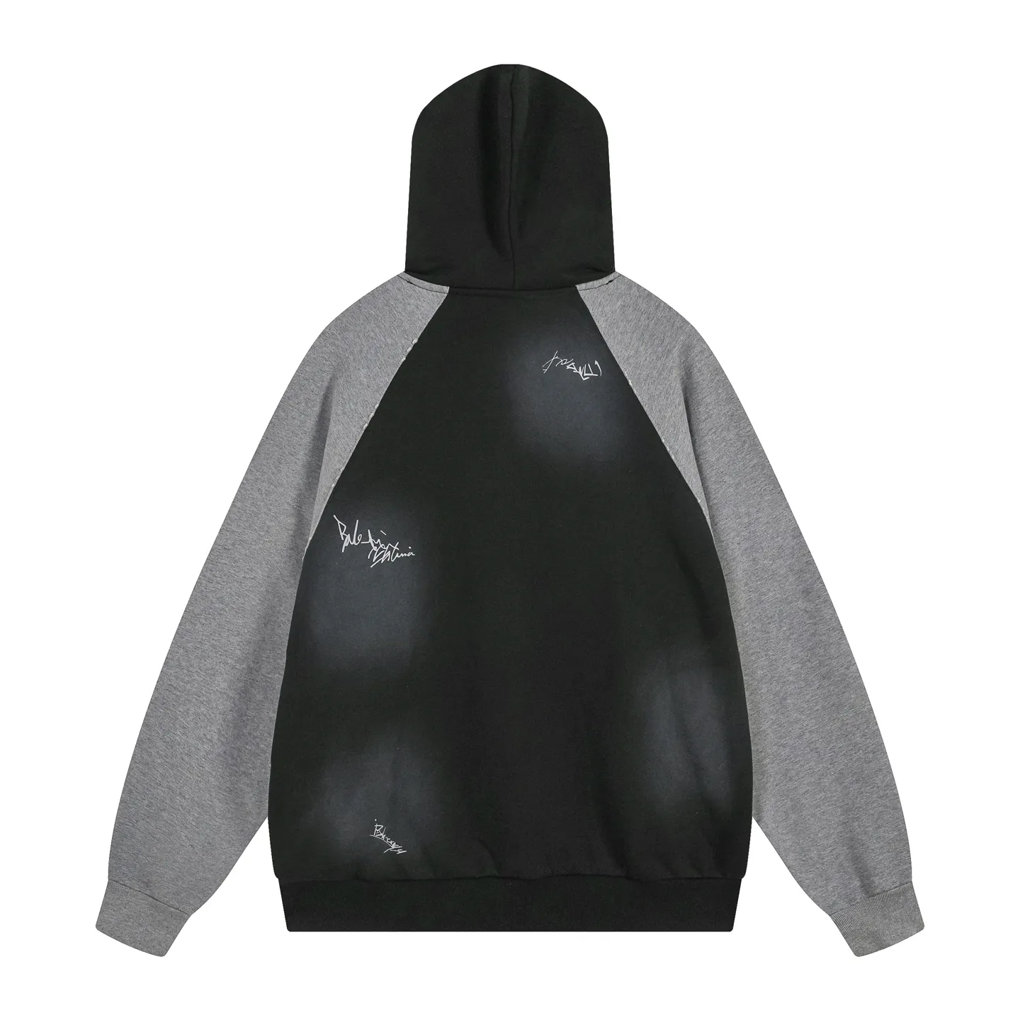 🅿️430 real photos [Top version. Official website quality] BALENCI*GA/Paris #2026 new style Raglan sleeves color block signature printing. Embroidered LOGO washed and distressed hand-painted graffiti new hooded zipper cardigan sweatshirt #2026 Brick cabinet synchronization Overweight craftsmanship. Welcome to compare. The fabric is made of Paris ZP custom-woven and dyed cotton sweatshirt. The weight is 460 grams. The cloth surface is clean. The cloth pattern is clear, soft and comfortable. The threads are dyed with no color difference. The signature is printed with environmentally friendly glue, and the classic letter LOGO is embroidered with an imported Tajima embroidery machine. The letters are clear and the effect is three-dimensional. Garment wash-worn hand-drawn graffiti. Restore brick cabinet, adopt OS loose shoulder style. Same style for men and women. Code: BL259980 Color: black, white Size: XS S M L