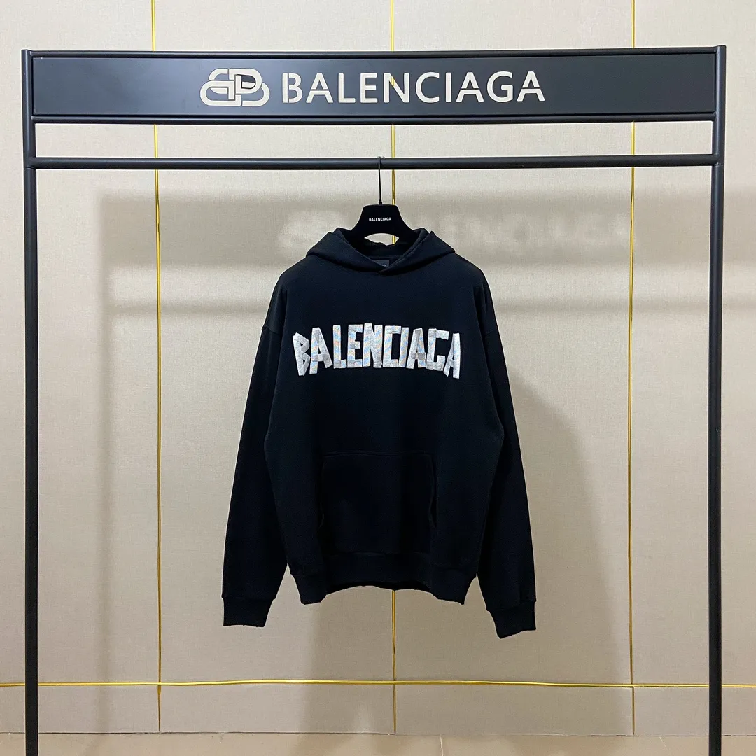 🅿️310 Real photos Top version [BALENCIA*GA] Official website quality Paris new tape series hooded sweatshirt OS version Loose dropped shoulders Unisex style Fabric: 480g 100% cotton terry sweater Technique: Front and back printing Garment wash Worn Distressed Styling Solid color Color: Black blue Off-white Size: XS S M L