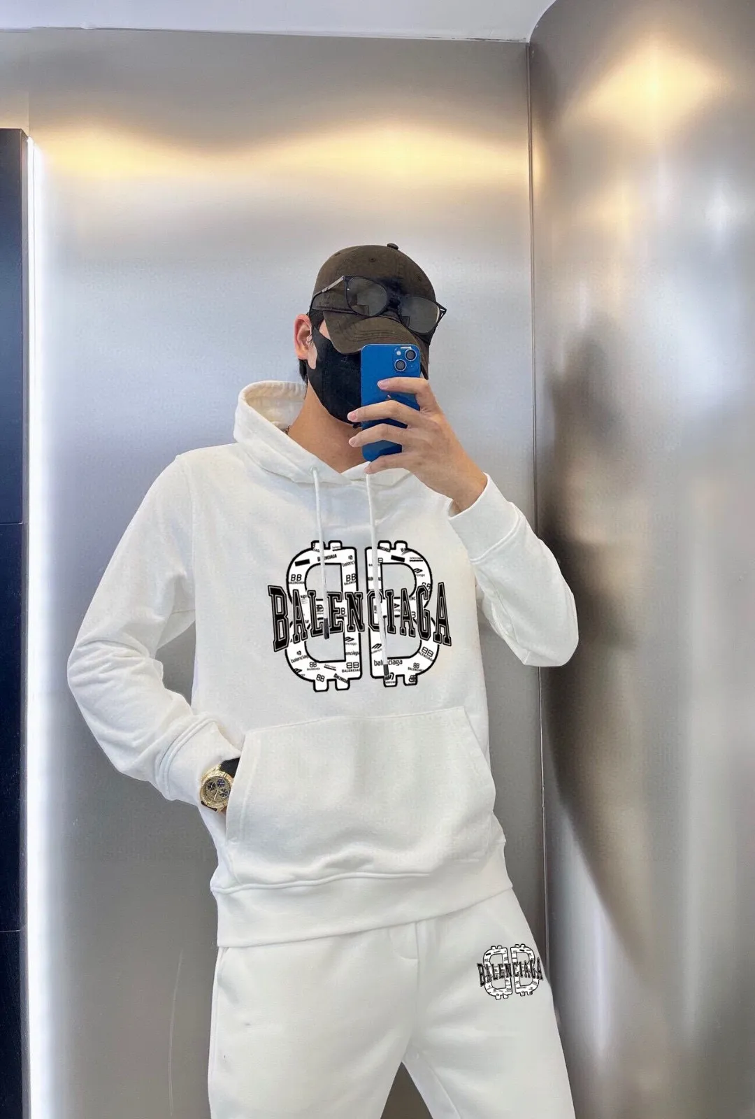 🅿️400 [BALENCIAGA] (Good news for fat people) hot-selling suit is coming. Focus on the original version of the official website. 2025 new hot-selling cardigan and sweatshirt suit. The original order is hard to buy🇭🇰. It is the meticulous work of top designers. It has a fitting and perfect upper body effect. 100% natural high-quality Roman cotton, close-fitting comfort, noble and elegant! Original hardware embodies elegance and nobility! Counter size: M-5XL (maximum wear up to 220 pounds)