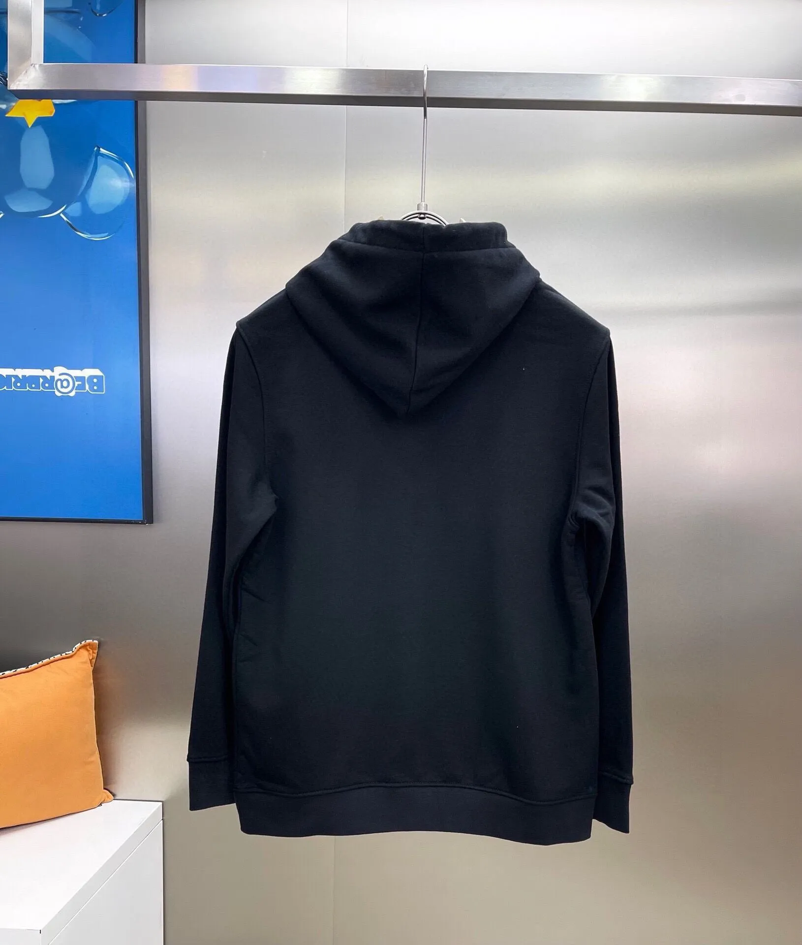 🅿️400 [BALENCIAGA] (Good news for fat people) hot-selling suit is coming. Focus on the original version of the official website. 2025 new hot-selling cardigan and sweatshirt suit. The original order is hard to buy🇭🇰. It is the meticulous work of top designers. It has a fitting and perfect upper body effect. 100% natural high-quality Roman cotton, close-fitting comfort, noble and elegant! Original hardware embodies elegance and nobility! Counter size: M-5XL (maximum wear up to 220 pounds)