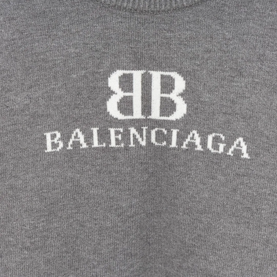 🅿️320 Style: BLA Balenciaga Double B knitted long-sleeved sweater Size: S-XXL Fabric: Wool blend Accessories: Full set of customized original accessories No gender distinction, same style for men and women