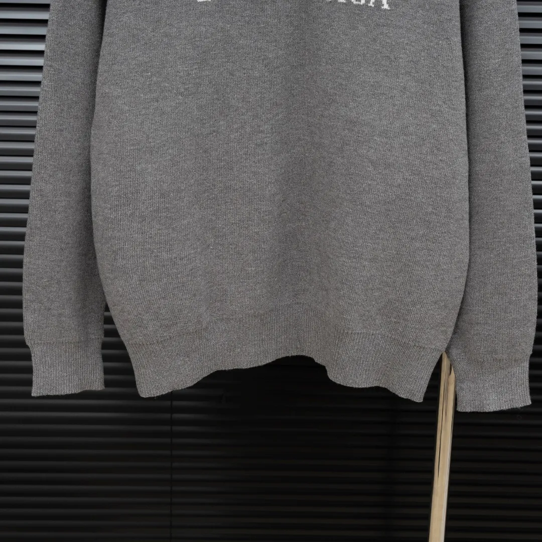 🅿️320 Style: BLA Balenciaga Double B knitted long-sleeved sweater Size: S-XXL Fabric: Wool blend Accessories: Full set of customized original accessories No gender distinction, same style for men and women