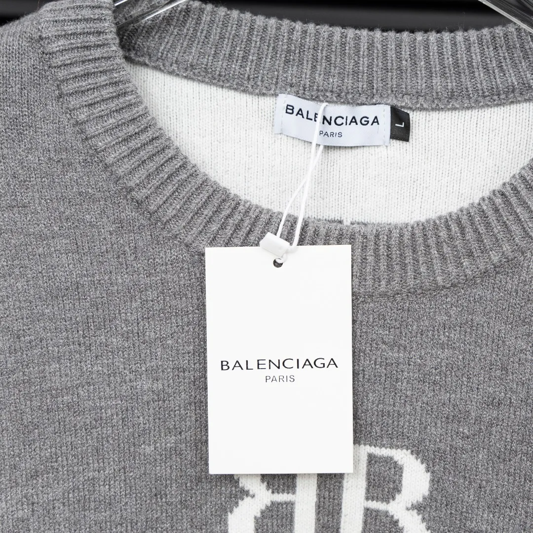 🅿️320 Style: BLA Balenciaga Double B knitted long-sleeved sweater Size: S-XXL Fabric: Wool blend Accessories: Full set of customized original accessories No gender distinction, same style for men and women