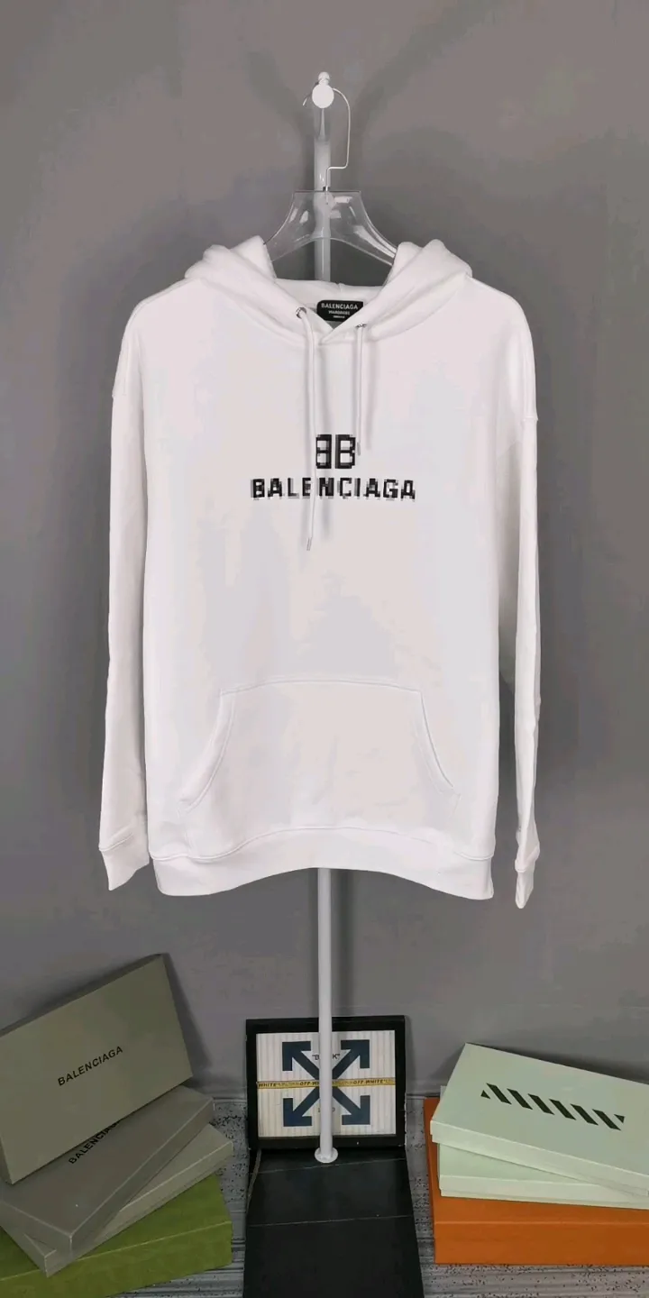 Real shot of the video - Spring and Autumn top tested version Balenciaga 22S early spring new fashion hole phantom mosaic blurred letters loose cotton hoodie sweatshirt. The fabric is made of 520g composite crystal velvet, the fabric density is extremely high, the chest is printed with digital direct injection, the fuzzy mathematical pattern dizzy effect, and the hazy gradient phantom printing of the English "Balenciaga" on the chest is restored without any difference. The intercalated gray is a yarn-dyed fabric, and the yarn is dyed first and then woven. Feel free to compare.  Color: Black White Size: XS-L P: 460