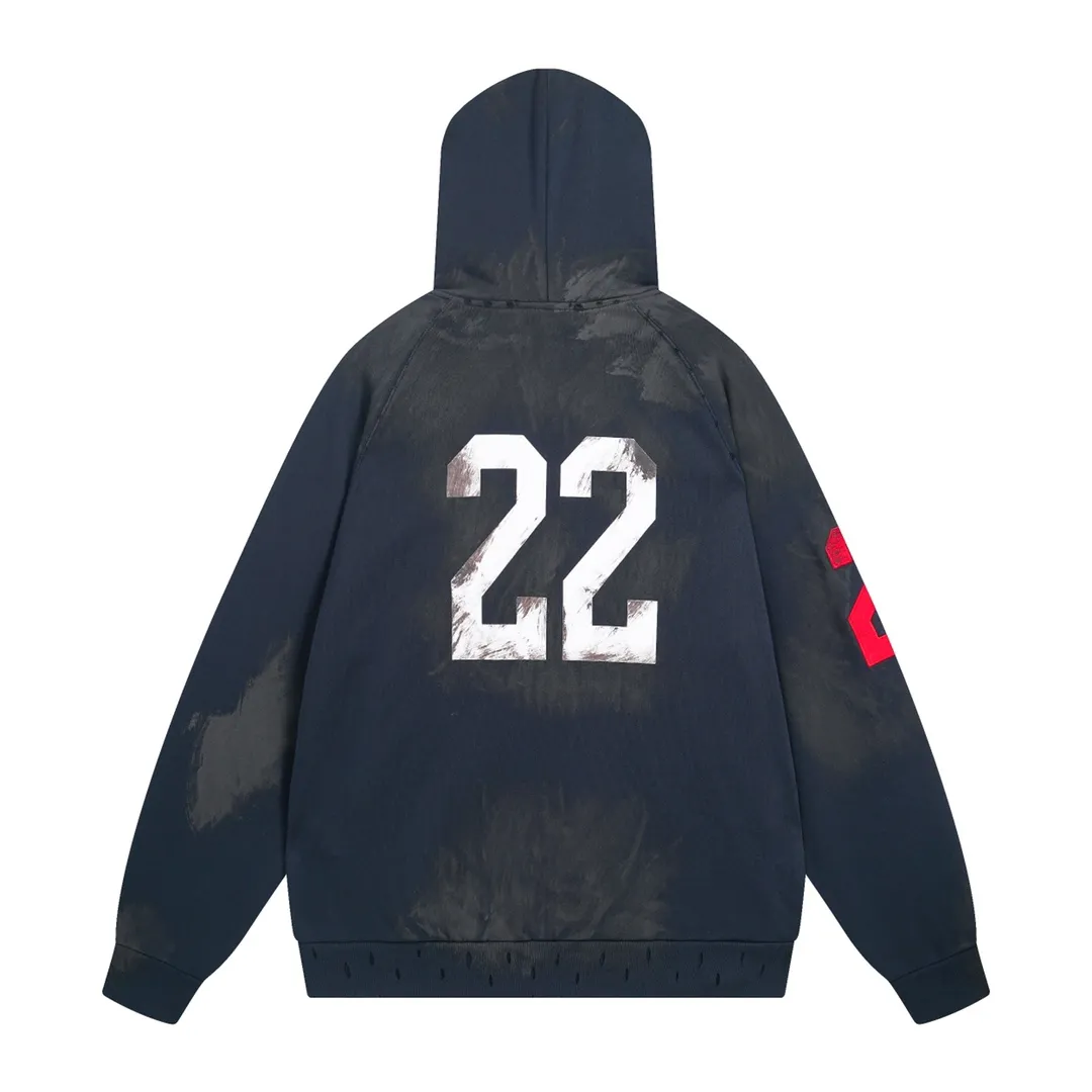 🅿️416 Detailed picture [Top version. Official website quality] BALENCI*GA/Paris. New model, 22 Mustang polo embroidery, flag zipper hooded jacket, ready-to-wear frayed hand-painted overweight craftsmanship, embroidery using imported machine embroidery, high-density embroidery, pattern and logo more three-dimensional. The back is printed with imported glue. The finished product is hand-polished and hand-painted. The autumn and winter brick cabinets are synchronized. The fabric is made of Paris ZP custom-woven and dyed cotton double-yarn large parka. The net weight is 450 grams. The cloth surface is clean. The cloth pattern is clear, soft and comfortable. The threads are dyed with no color difference. Restored brick cabinets. The version adopts OS loose shoulder design. Same style for men and women. Code: BL238063 Color: Dark Blue Size: XS S M L