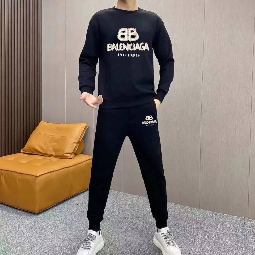 🅿️380 direct batch [BALENCIAGA] (Fat Man’s Gospel) hot-selling suit is coming. Focus on the original version of the official website. 2025 new hot-selling sweatshirt suit. The original order is the best. 🇭🇰The meticulous work of top designers. Just for a fitting and perfect upper body effect. 100% natural high-quality Roman cotton, close-fitting comfort, noble and elegant! Original hardware embodies elegance and nobility! Counter size: M-5XL (maximum wear up to 220 pounds)
