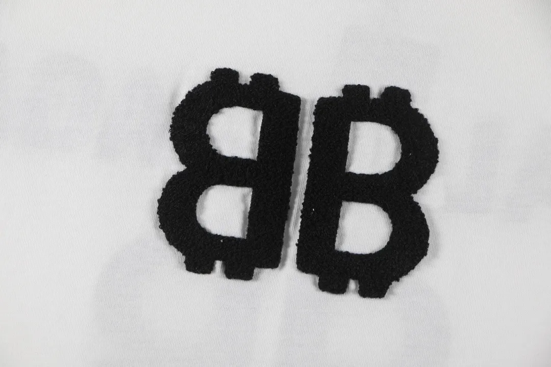 🅿️170 Balenciaga2025 new T-shirt Material: Made of high version 300g double yarn combed cotton Size: S M L XL Color: black and white Style number: W2640