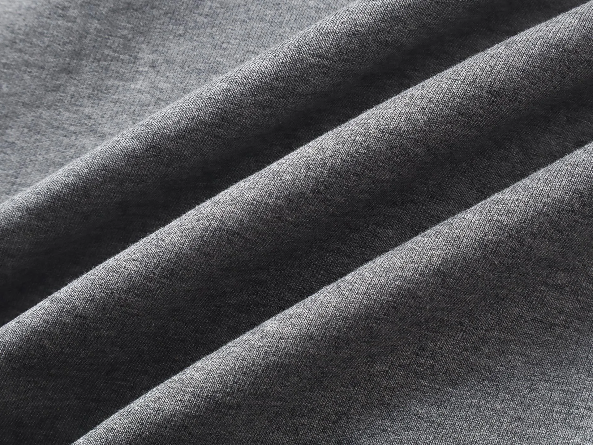 🅿️420 Real photos [Top version. Official website quality] BALENCI*GA/Paris #2025 autumn and winter new style. Fruit pattern Vintage all over embossed washed and distressed hooded sweatshirt. The fabric is made of Paris ZP custom-woven and dyed cotton sweatshirt. Weighing 460 grams, the cloth surface is clean. The cloth pattern is clear, soft and comfortable. The threads are dyed with no color difference. The pattern printing uses environmentally friendly imported glue and computer inkjet printing. The pattern is clear, no burrs, and has a strong three-dimensional effect. The garments are washed and worn. All colors are synchronized with the brick cabinets, custom woven and dyed, and will not fade. Different market currencies. The version adopts OS loose shoulder design. Same style for men and women. Code: BL259907 Color: floral gray, pink Size: XS S M L