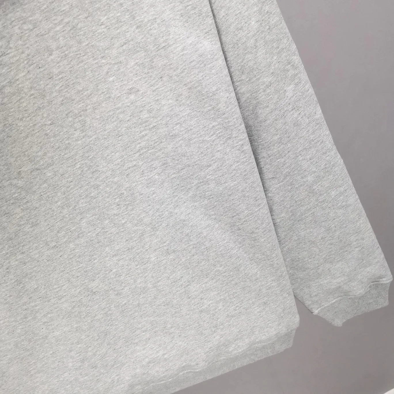 [New] The top tested version of BALENCIAGA pink jelly glue dissolved pure cotton loose breathable trendy brand male and female couples same style short-sleeved design elements are still as simple as ever, the letters on the chest are integrated with the design of melted jelly, giving an instant sense of high-end. 100% looped terry cotton fabric, pre-shrunk and washed, multi-dimensional handle. The printing is dot printing, cross-engraved lettering mold, inkjet-style heat transfer. The gel letters are first made and then fixed on the fabric through high-temperature pressing. The elements are simple and versatile. They look great in any combination. Color: black, white, light gray. Size: XS-L P:450