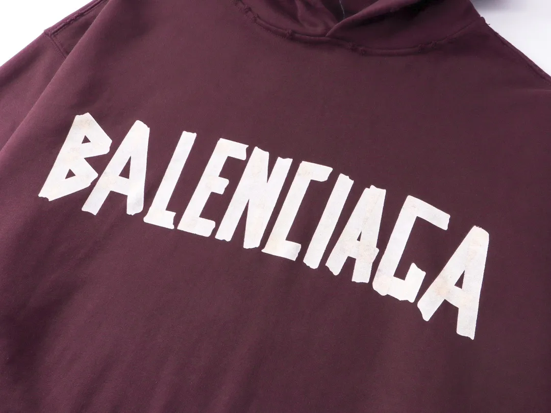 🅿️420 BALENCI*GA 24ss Paris hot-selling tape hooded sweatshirt. The front and back panels are printed with tape direct printing. Many hand-made. The ready-made garments are washed and worn. The cloth surface is clean. The cloth pattern is clear, super heavy work. Soft and comfortable. Exclusively pattern-woven and dyed 450g fabric. The threads are dyed in the same cylinder with zero color difference. Different from the market currency. The version adopts os loose shoulder version. Welcome to compare. Same style for men and women -Color: iron gray blue Paris blue washed black burgundy fluorescent yellow green khaki -SIZE: XS S M L style number 8912#