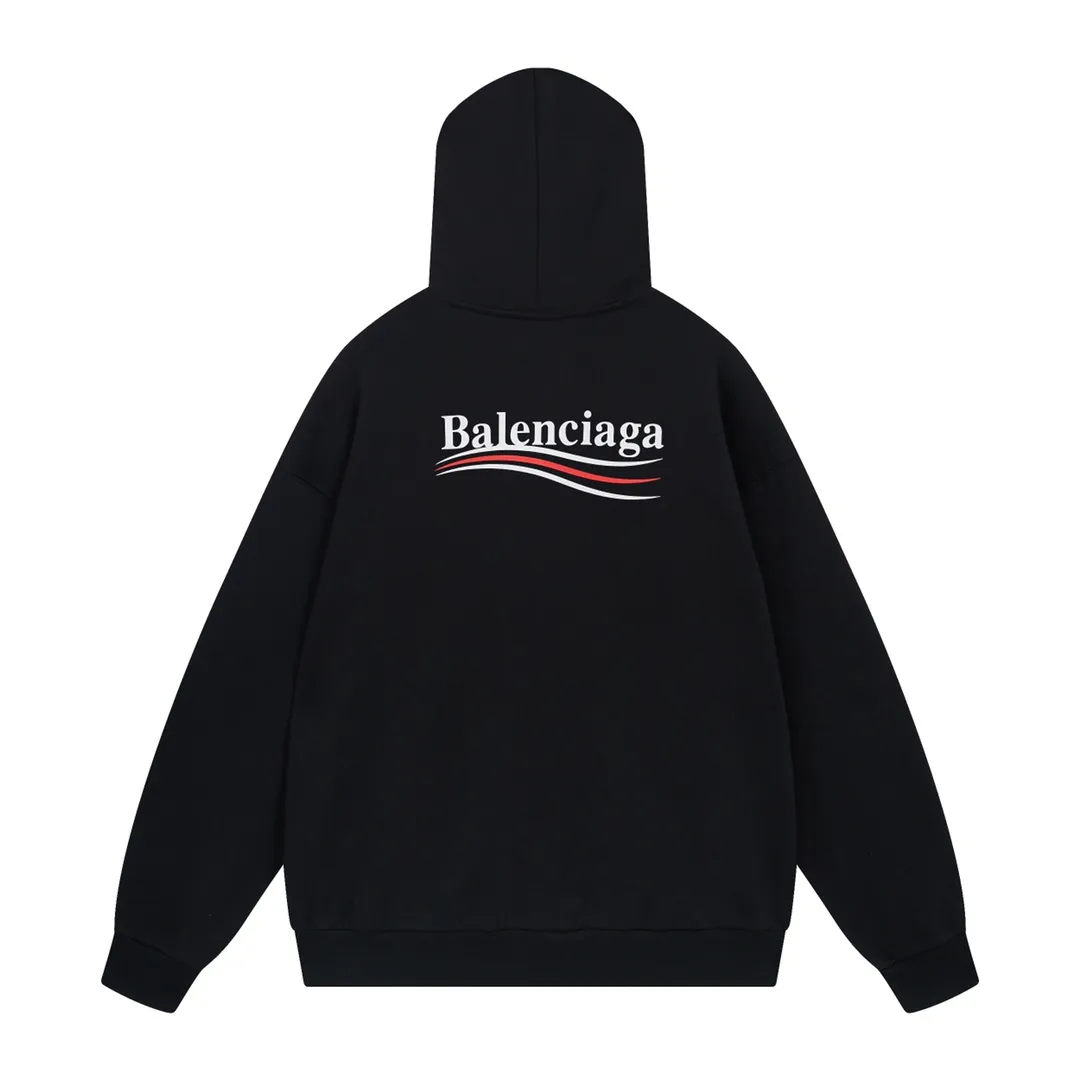 🅿️290 Detailed picture [Top version. Official website quality] BALENCI*GA/Paris #classic style, cola printed long-sleeved hooded sweatshirt. The fabric is made of Paris ZP custom-woven and dyed cotton sweatshirt. The weight is 450 grams. The cloth surface is clean. The cloth pattern is clear, soft and comfortable. The threads are dyed with no color difference. The classic pattern printing uses environmentally friendly imported glue and precision stencil. The letters are clear. No burrs. The three-dimensional effect is strong. All colors are synchronized with the brick cabinets, custom woven and dyed, and will not fade. Different market currencies. The version adopts OS loose shoulder design. Same style for men and women. Code: BL238031 Color: white, black, red, blue Size: XS S M L
