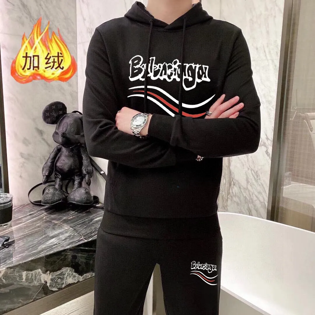 🅿️420 brand [BALENCIAGA] (velvet and thickened) 2025 spring new product, celebrities’ favorite fashion-flavored casual suit, clean and neat tailoring, full of urban style. Made of high-quality custom-made fabrics, the lining has excellent thermal insulation effect, feels soft and dry, and the upper body effect is crisp and stylish. The three-dimensional cutting process and the pattern are all of high standards, and the silhouette version has the right benefits! It is not tight at all, and you feel good when you put it on. So many top-quality raw materials create high-end products with unparalleled value. It is the first choice for high-end fashion people. (Size: M-4XL can wear up to 200 pounds)