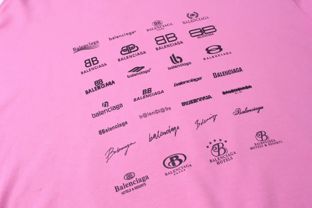 🅿️300 Detailed picture [Top version. Official website quality] BALENCI*GA/Paris BALENCI*GA#2023 spring and summer new style, long-sleeved sweatshirt with classic LOGO printed all over it. 2023 autumn and winter new product. Brick cabinet synchronization. The fabric is made of Paris ZP custom-woven and dyed cotton double yarn sweatshirt. The weight is 450 grams, the cloth surface is clean. The cloth texture is clear. Soft and comfortable. Good color fastness. Not easy to change color. The threads are woven and dyed with no color difference. The printing uses imported environmentally friendly rubber paddles, precision stencils, fine LOGO letters, clear letters, no burrs, and a three-dimensional effect. Restore brick cabinet. The version adopts OS loose shoulder style. Same style for men and women. Code: BL238002 Color: black, beige, pink, smoke gray. Size: XS S M L