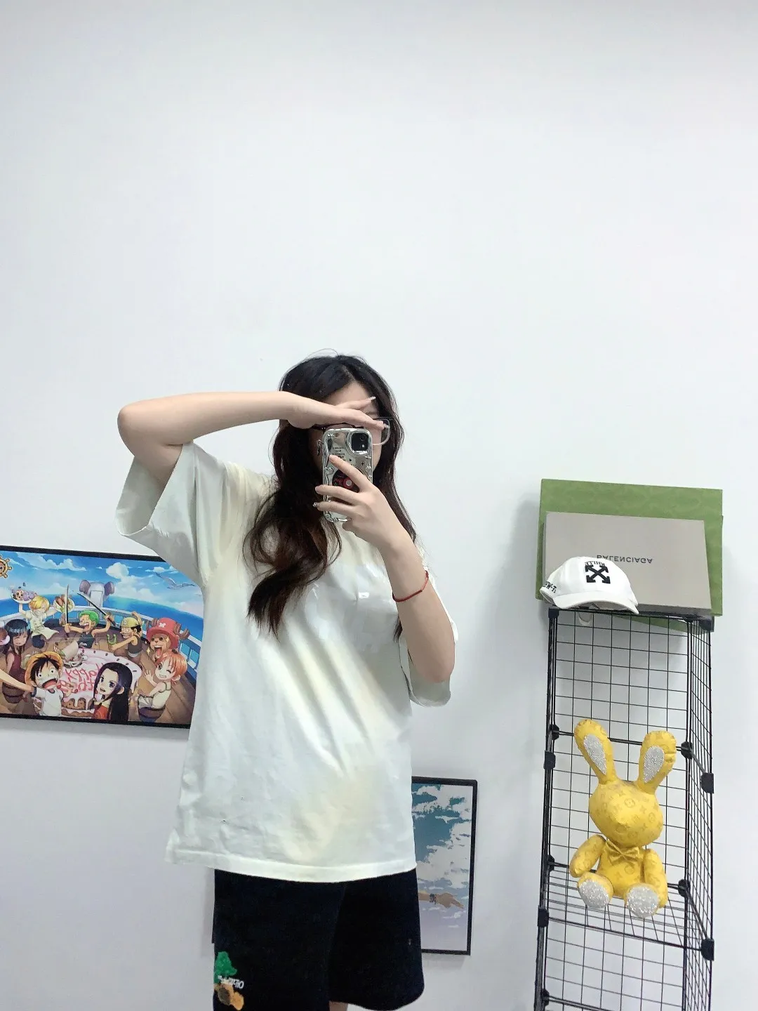 🎀Hot model pictures🎀【New arrival】Exclusive top version on the whole network BALENCIAGA 23SS Paris distressed orange double B mud dye orange BB printed round neck pure cotton male and female couple star same style short-sleeved T-shirt Special dirty and distressed craftsmanship, hand-painted double B pattern, pure cotton soft fabric, contrast-dyed fabric, ultra-fine flat screen printing process, full of fashion sense, dyed pure cotton fabric 240g heavy worsted, breathable cotton fabric, contrast-dyed Thermosetting ink printing uses chemical ink as pigment, and requires high temperature drying to solidify the ink on the fabric. The unique dirty, hole-dwelling and aged effect. Partial parts of the heavyweight pure cotton material are deliberately treated to create the effect of wear and tear, combined with the effect of rust spots and dirty colors to create a polluted appearance. Color; White Code Number; XS-M P:280