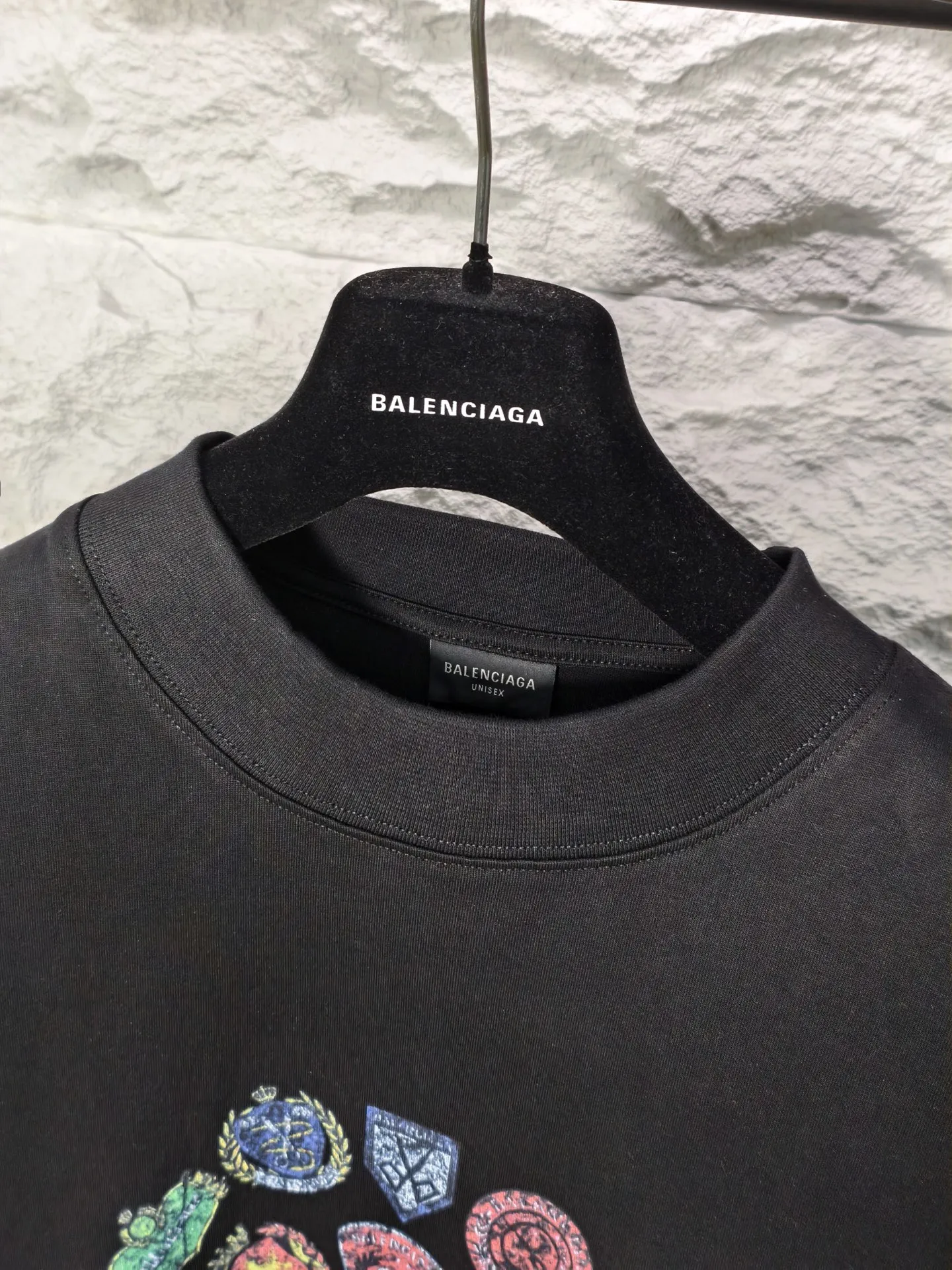 🅿️190 9208# Actual photo top version [[BALENCIA*GA] official website quality Paris new front and rear letter badge icon LOGO printed short-sleeved T-shirt OS version loose dropped shoulders Unisex style Fabric: 260g 100% cotton double yarn Technology: front and rear digital direct printing Garment washing Shape solid color Color: black off-white Size: XS S M L