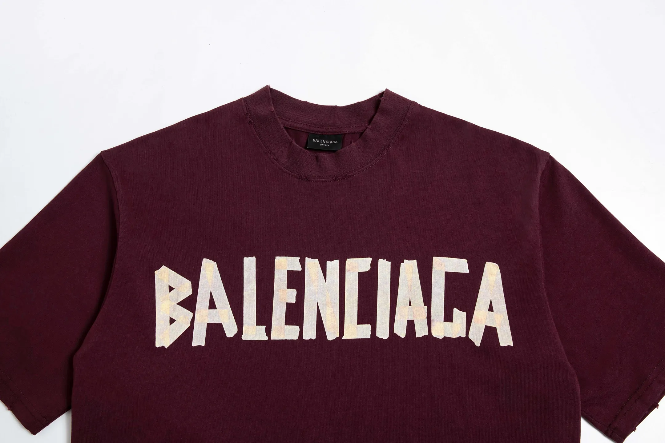 🅿️180 9110# Detailed picture Top version [[BALENCIA*GA] Official website quality Paris new yellow tape bandage digital direct spray short-sleeved T-shirt OS version Loose dropped shoulders Same style for men and women Fabric: 260 grams 100% cotton double yarn Process: Front and rear digital direct spray Garment wash Frayed Distressed Styling Solid color Color: gray blue white washed blue burgundy green black silver Rose Red Khaki Size: XS S M L