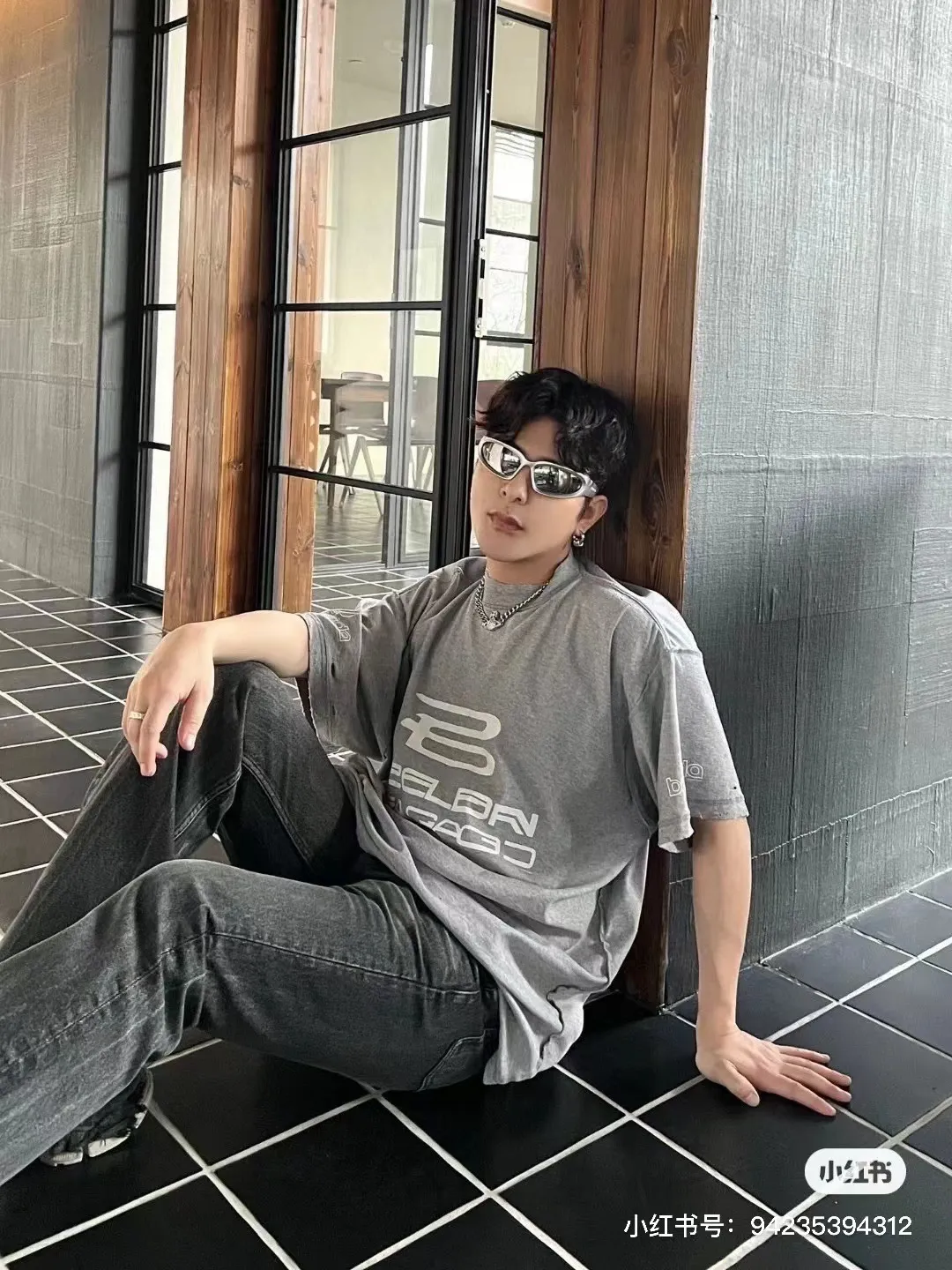 Model picture