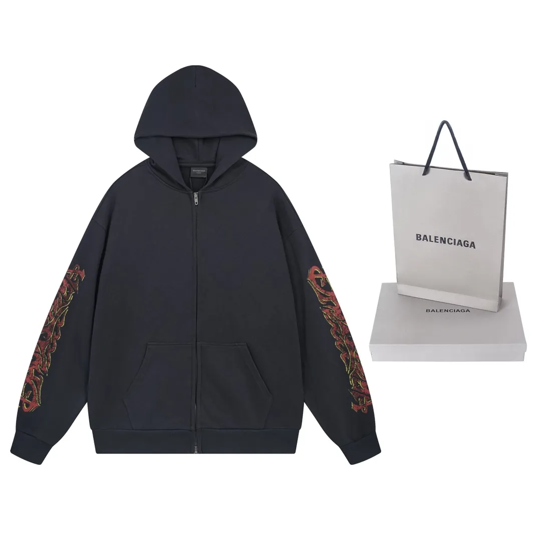 🅿️370 Detailed Picture [Top version. Official website quality] BALENCI*GA/Paris. 2024 latest flame graffiti direct-printed long-sleeved hooded zipper cardigan sweatshirt. Brick cabinet synchronization. ⚠️Difference market currency. YB development. The fabric is made of Paris ZP custom-woven and dyed 100% cotton double yarn compact cotton. The weight is 260 grams, the cloth surface is clean. The cloth pattern is clear, soft and comfortable. The threads are dyed with no color difference. The front and back printing adopts Kornit direct-injection printing pattern and adopts OS loose shoulder-dropping pattern. Same style for men and women. Code: BL238056 Color: dark gray blue. Pink Size: XS S M L
